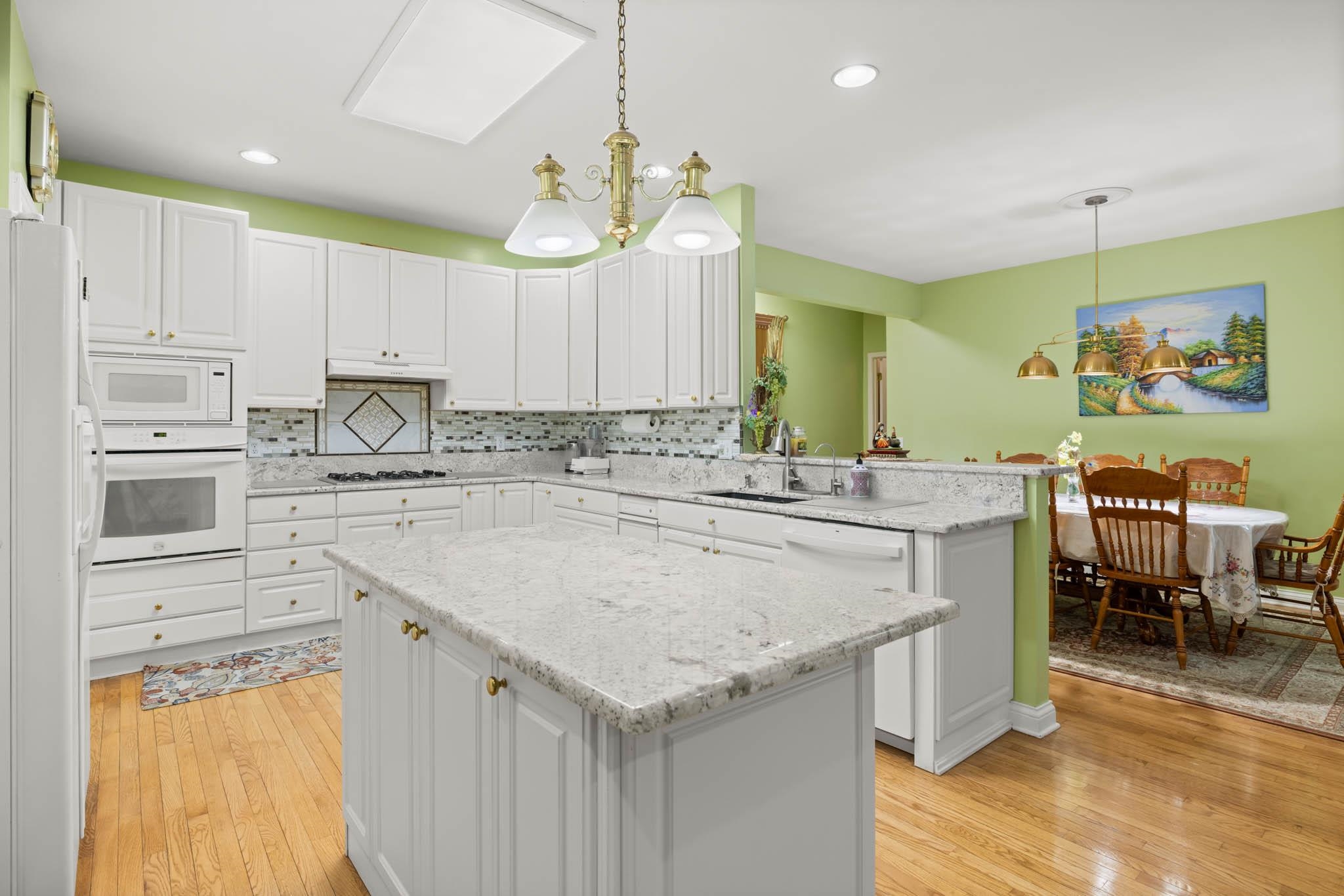 4406 Wilderness Trace, Owensboro, Kentucky 42303, 6 Bedrooms Bedrooms, ,4 BathroomsBathrooms,Single Family Residence,For Sale,Wilderness Trace,92133