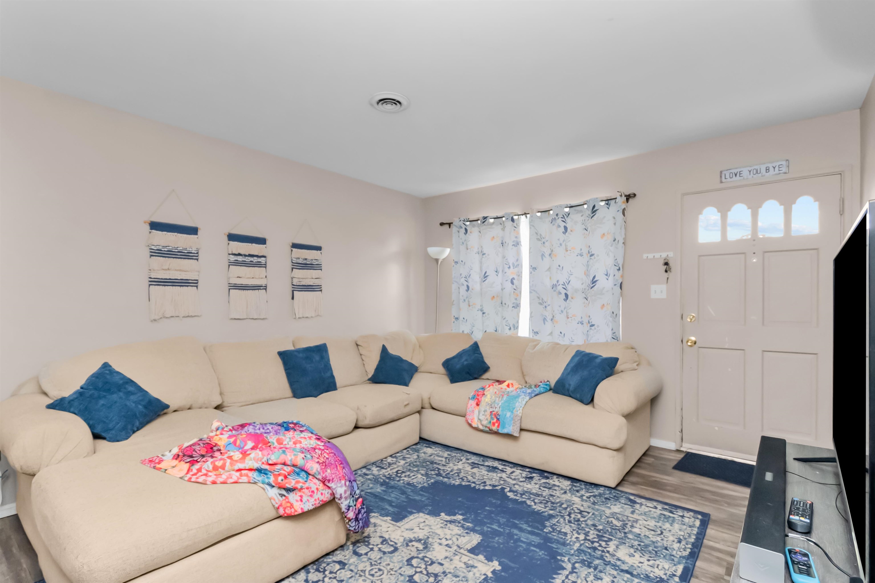 918 Gardenside Dr, Owensboro, Kentucky 42301-1623, 3 Bedrooms Bedrooms, ,1 BathroomBathrooms,Single Family Residence,For Sale,Gardenside Dr,92134