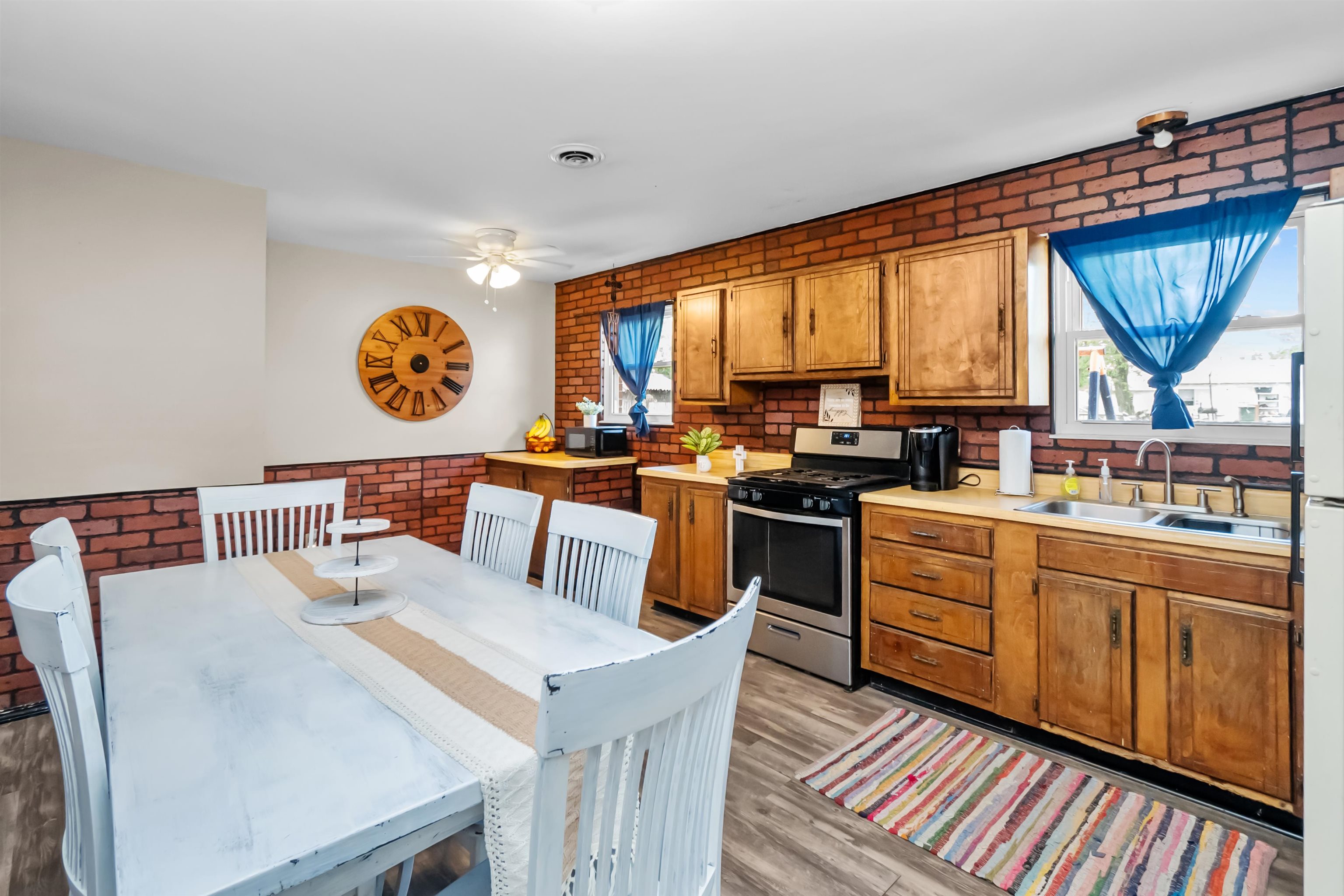 918 Gardenside Dr, Owensboro, Kentucky 42301-1623, 3 Bedrooms Bedrooms, ,1 BathroomBathrooms,Single Family Residence,For Sale,Gardenside Dr,92134