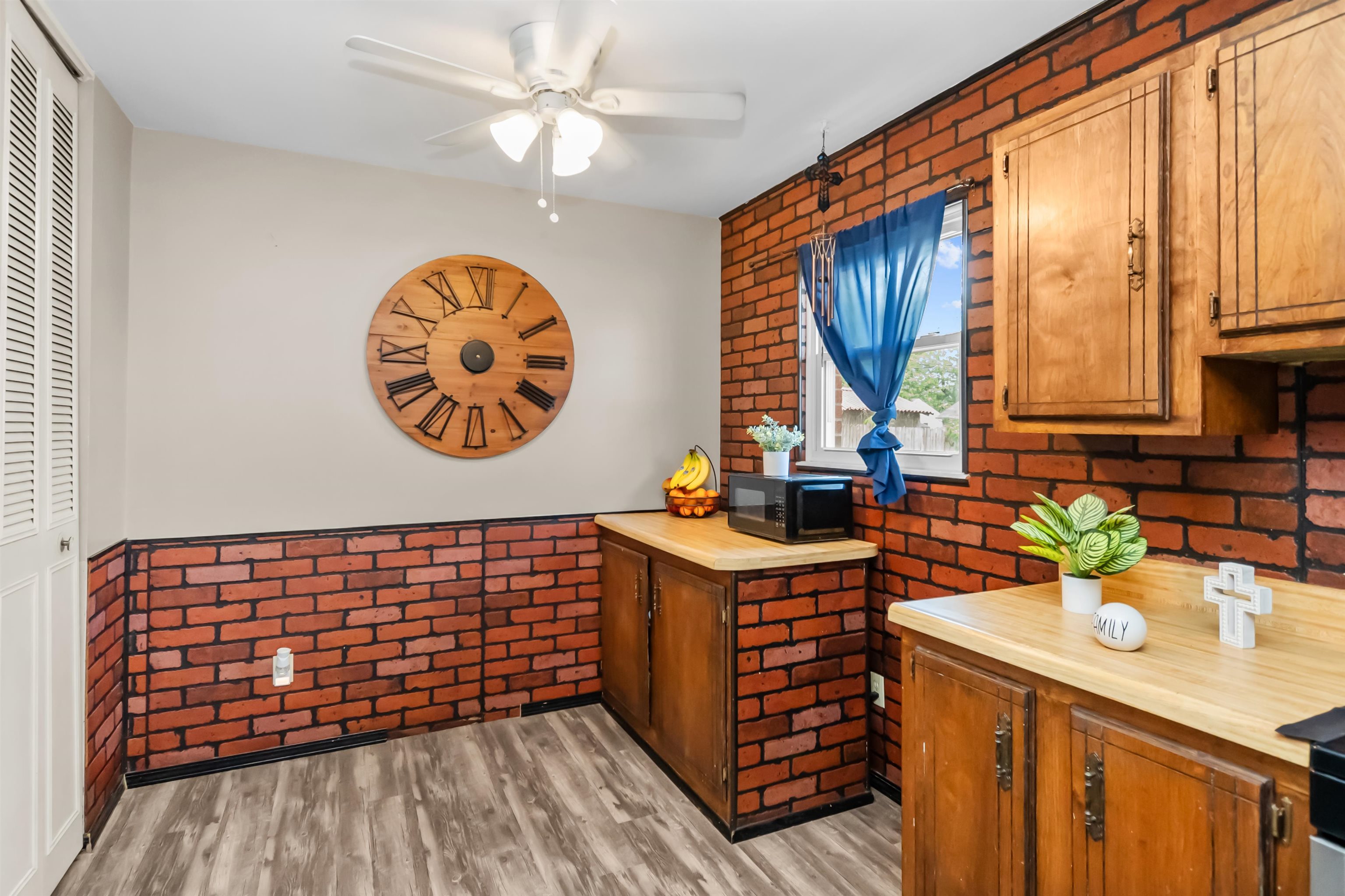 918 Gardenside Dr, Owensboro, Kentucky 42301-1623, 3 Bedrooms Bedrooms, ,1 BathroomBathrooms,Single Family Residence,For Sale,Gardenside Dr,92134
