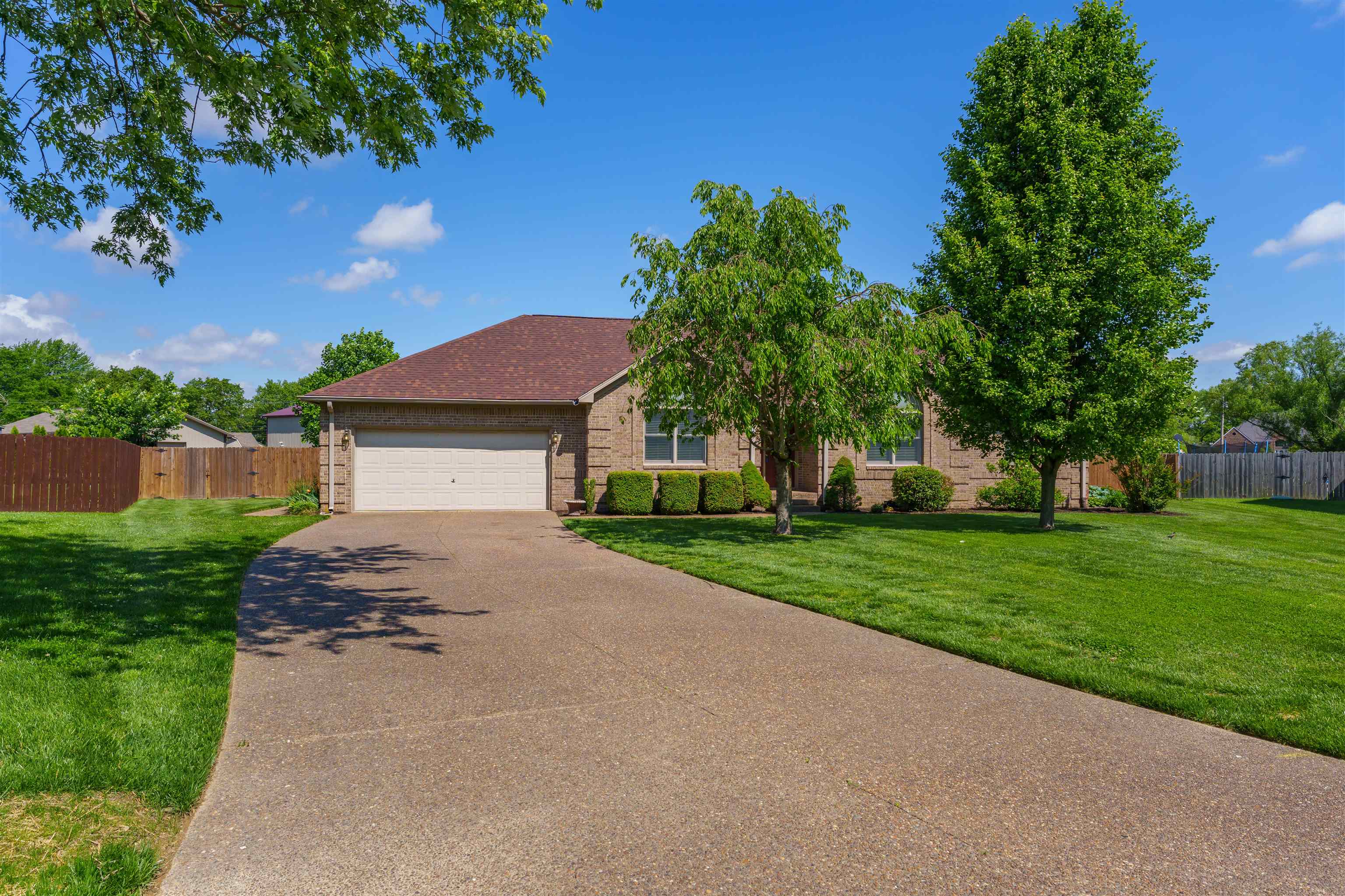 4707 Pecan Ridge Court, Owensboro, Kentucky 42301, 3 Bedrooms Bedrooms, ,2 BathroomsBathrooms,Single Family Residence,For Sale,Pecan Ridge Court,92137
