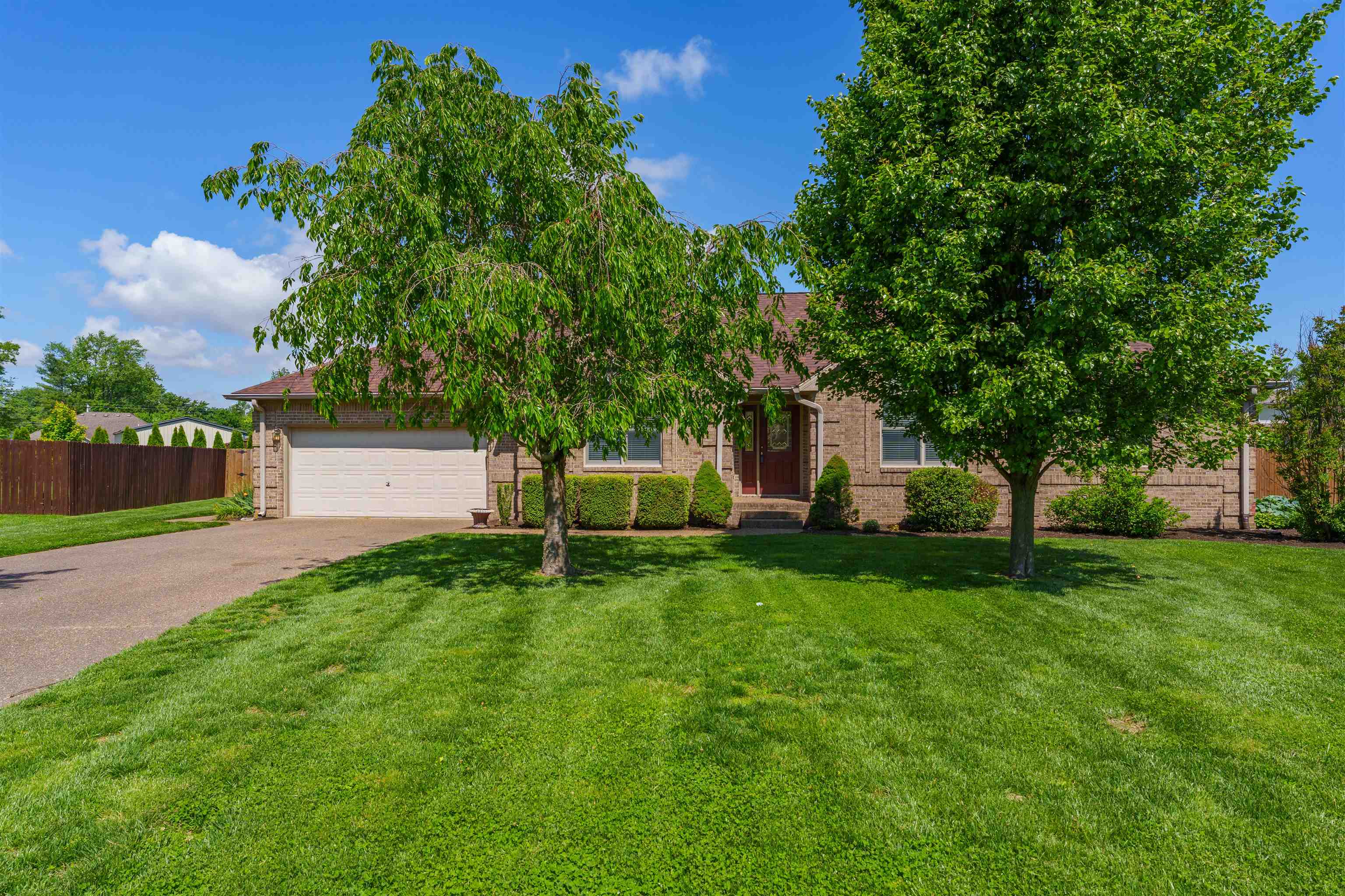 4707 Pecan Ridge Court, Owensboro, Kentucky 42301, 3 Bedrooms Bedrooms, ,2 BathroomsBathrooms,Single Family Residence,For Sale,Pecan Ridge Court,92137