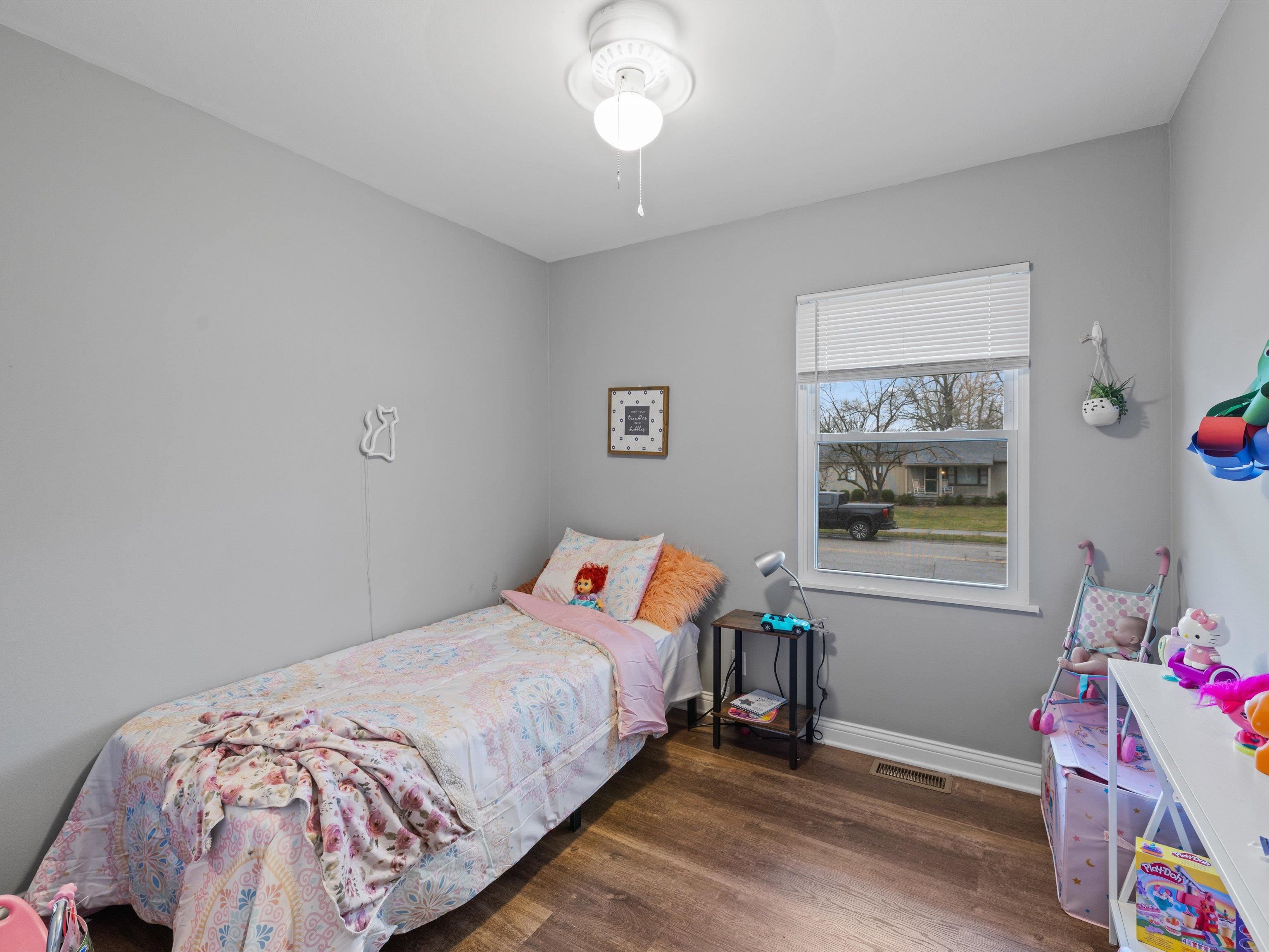 1709 Booth Ave., Owensboro, Kentucky 42301, 3 Bedrooms Bedrooms, ,1 BathroomBathrooms,Single Family Residence,For Sale,Booth Ave.,92138