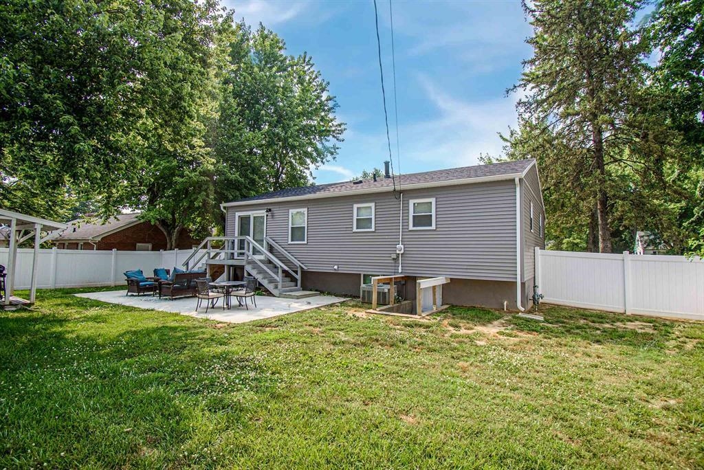 1709 Booth Ave., Owensboro, Kentucky 42301, 3 Bedrooms Bedrooms, ,1 BathroomBathrooms,Single Family Residence,For Sale,Booth Ave.,92138