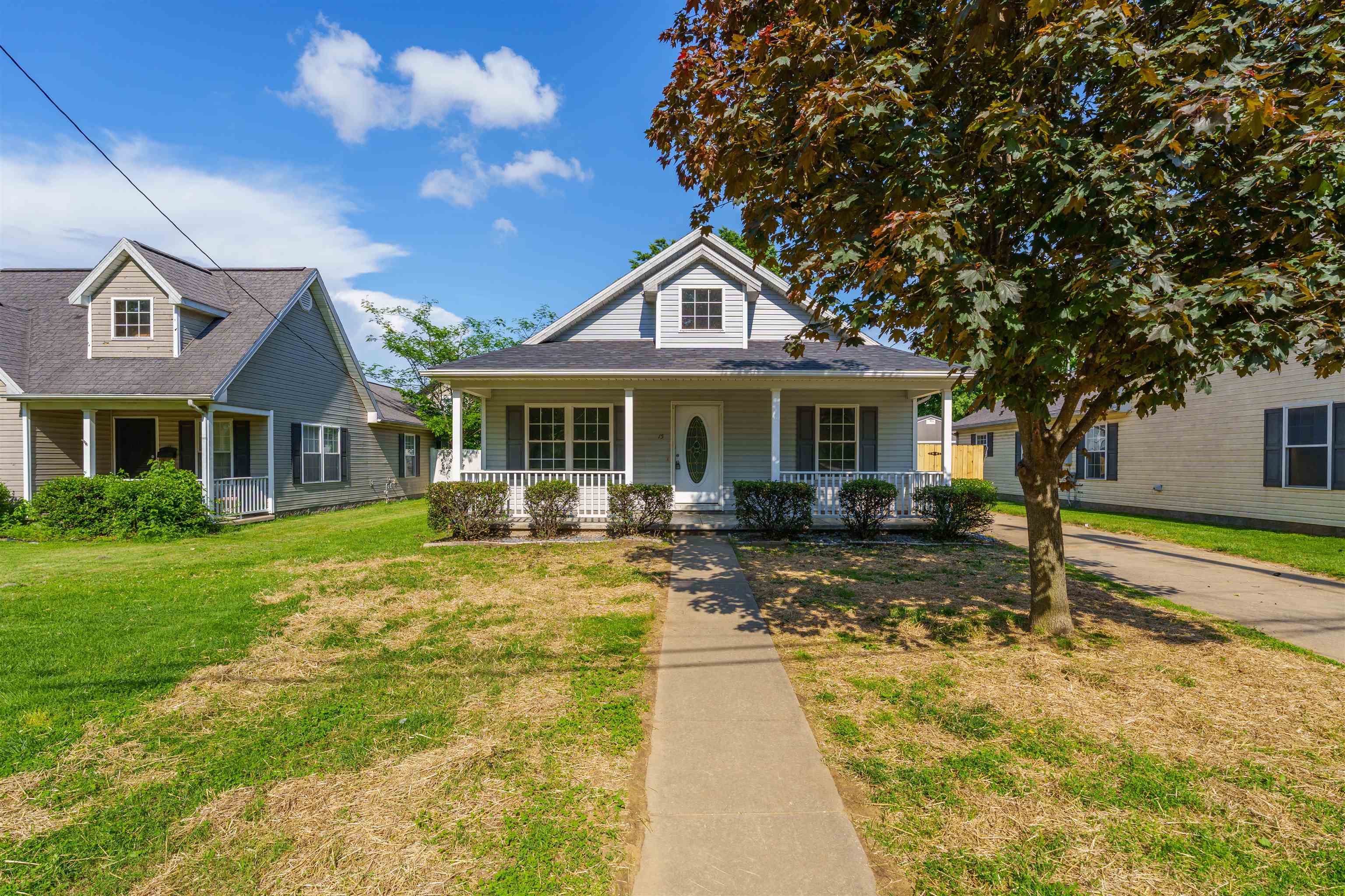 15 River Rd, Owensboro, Kentucky 42301, 3 Bedrooms Bedrooms, ,2 BathroomsBathrooms,Single Family Residence,For Sale,River Rd,92140