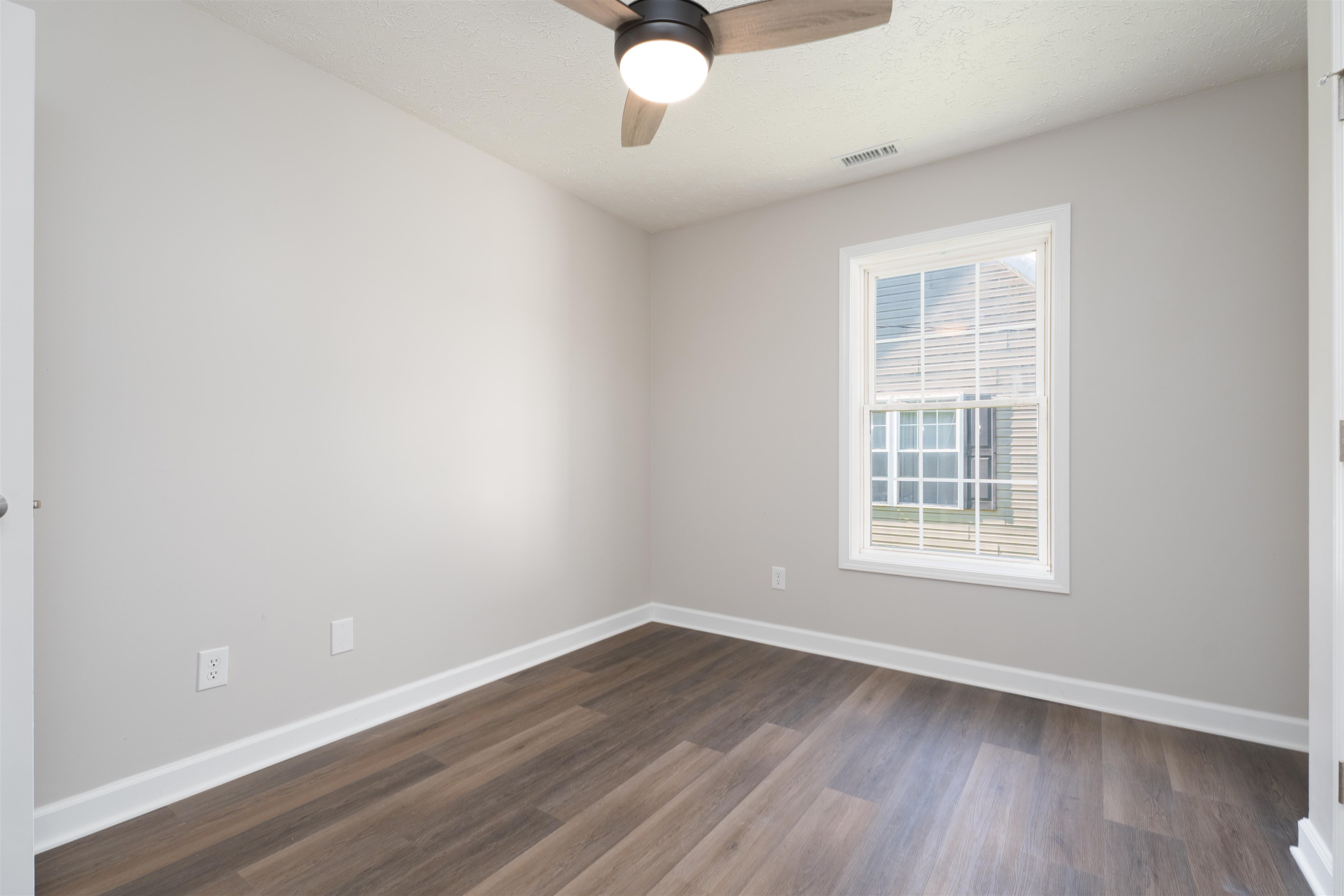15 River Rd, Owensboro, Kentucky 42301, 3 Bedrooms Bedrooms, ,2 BathroomsBathrooms,Single Family Residence,For Sale,River Rd,92140