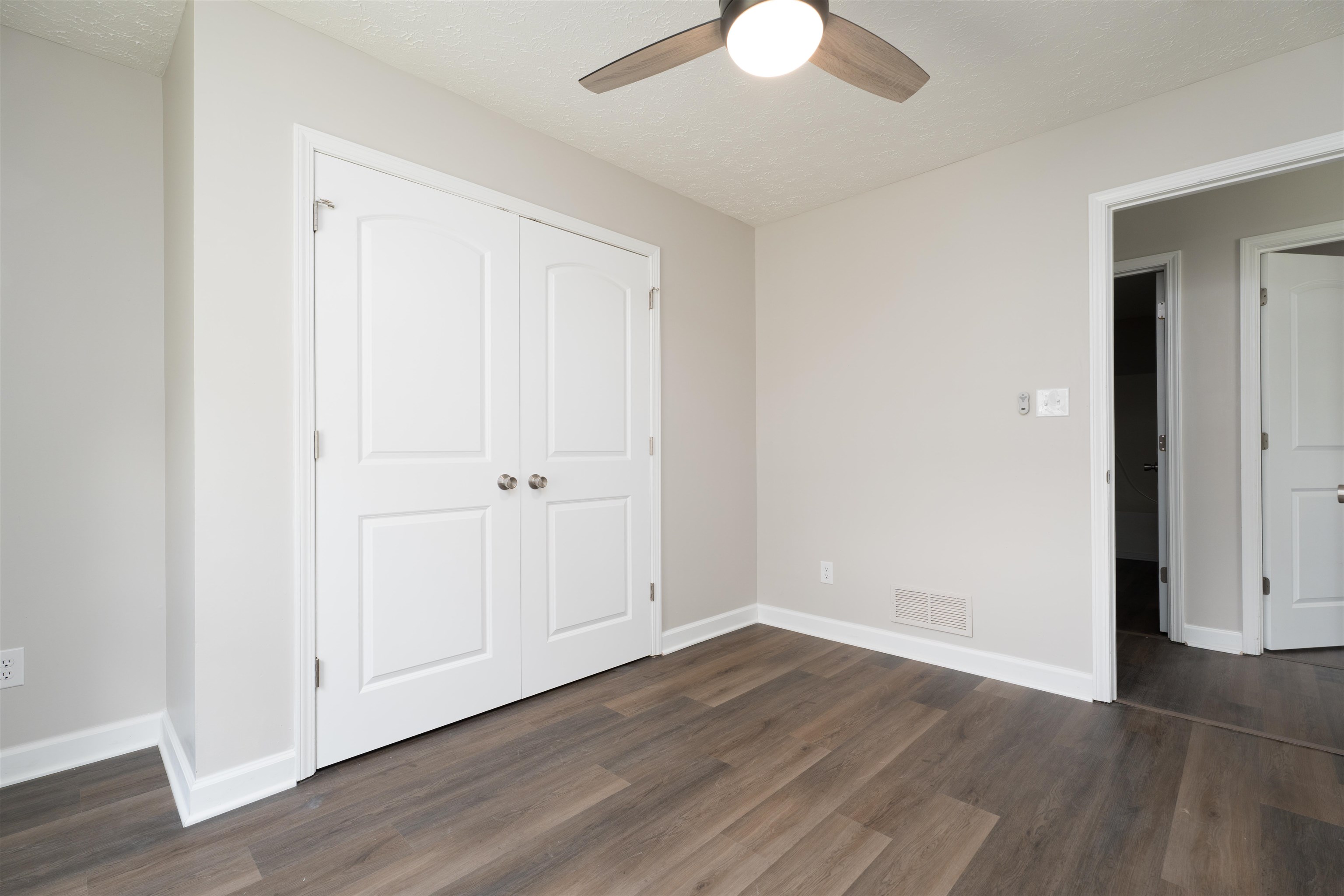 15 River Rd, Owensboro, Kentucky 42301, 3 Bedrooms Bedrooms, ,2 BathroomsBathrooms,Single Family Residence,For Sale,River Rd,92140