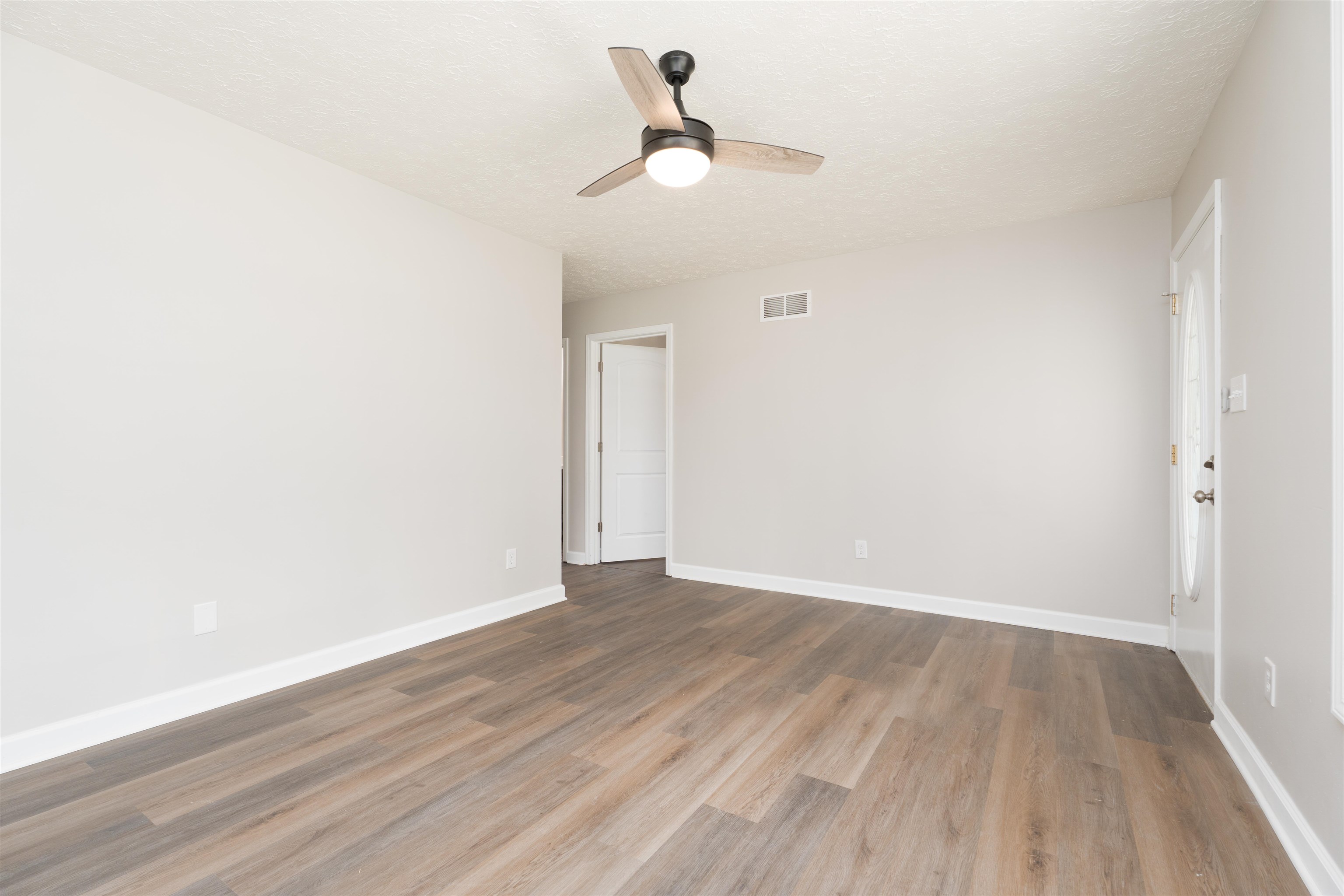 15 River Rd, Owensboro, Kentucky 42301, 3 Bedrooms Bedrooms, ,2 BathroomsBathrooms,Single Family Residence,For Sale,River Rd,92140