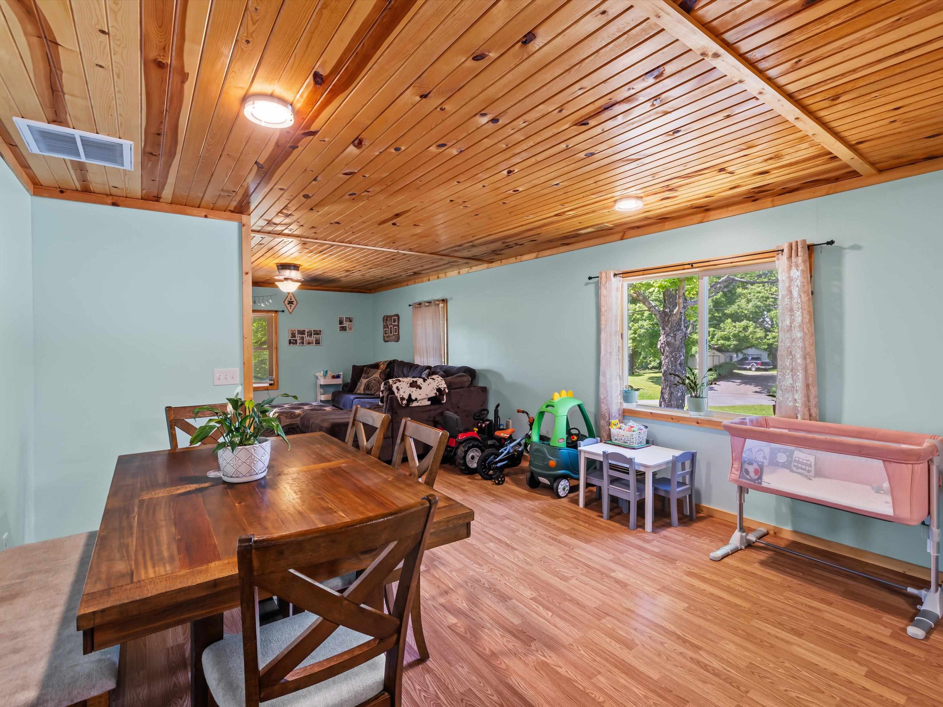 2138 State Route 189 South, Greenville, Kentucky 42345, 2 Bedrooms Bedrooms, ,2 BathroomsBathrooms,Single Family Residence,For Sale,State Route 189 South,92142