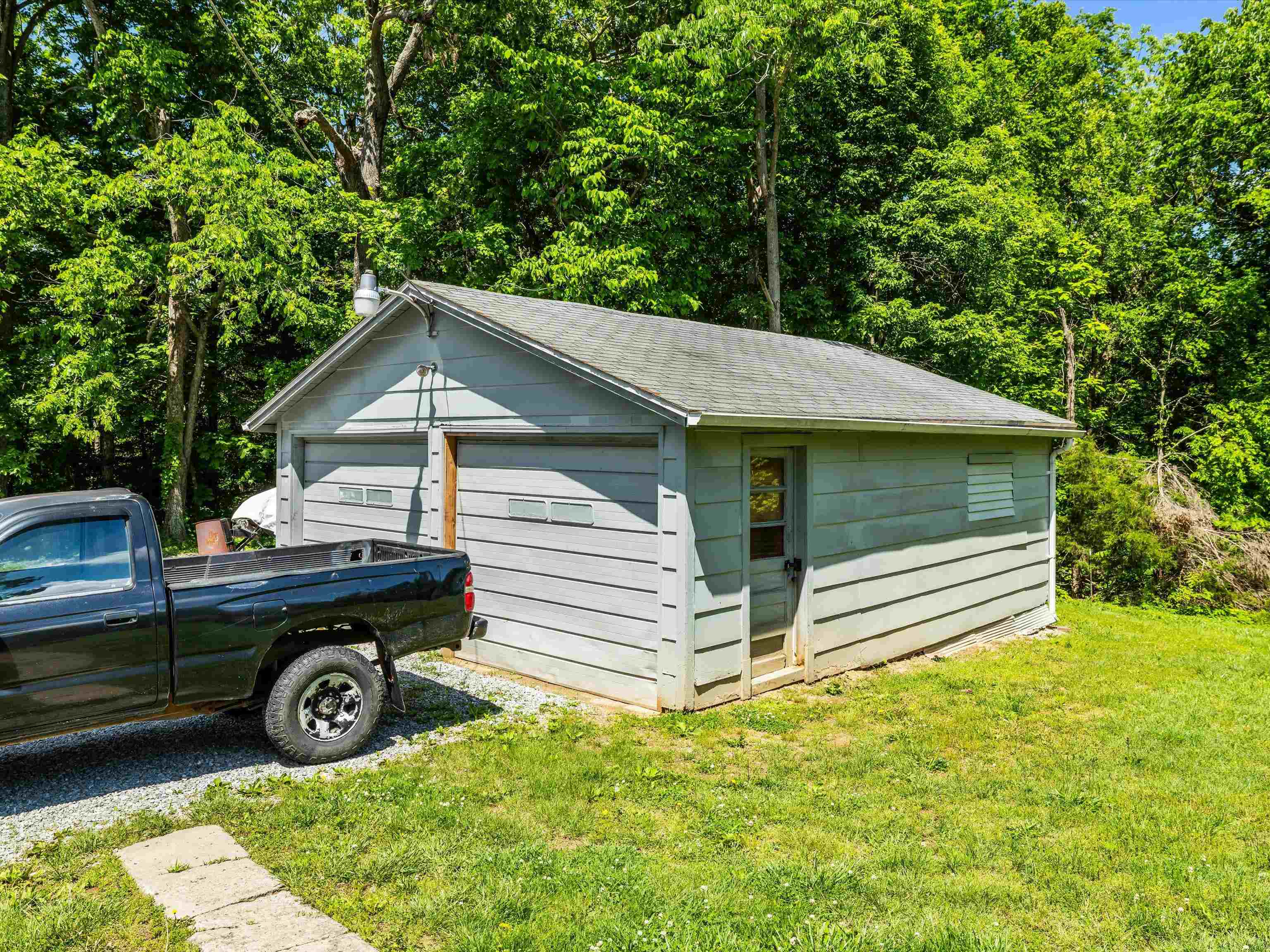 2138 State Route 189 South, Greenville, Kentucky 42345, 2 Bedrooms Bedrooms, ,2 BathroomsBathrooms,Single Family Residence,For Sale,State Route 189 South,92142