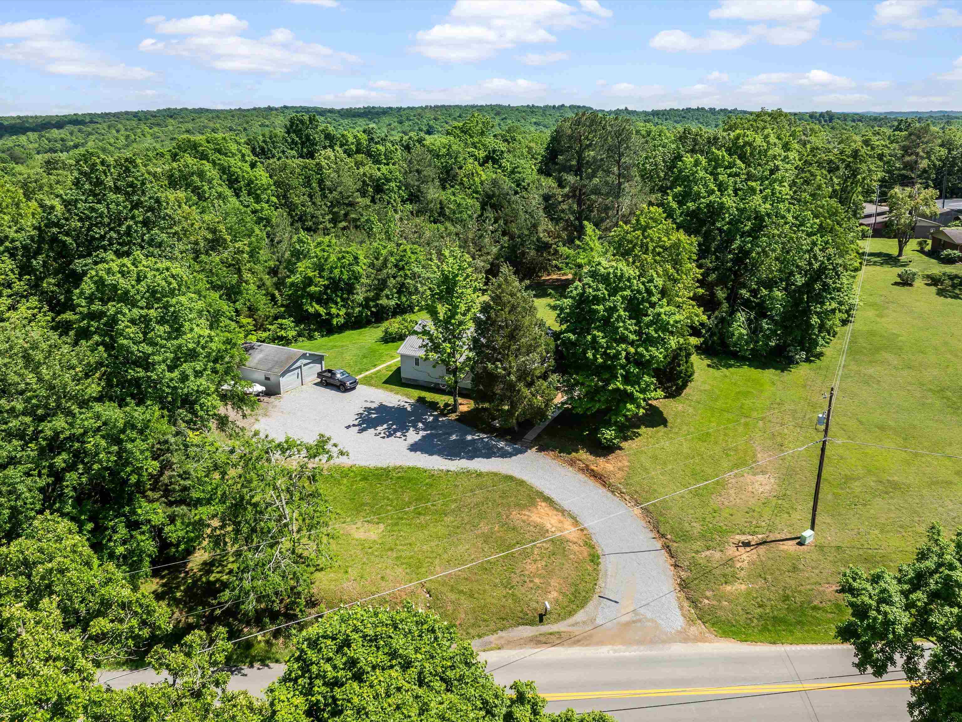 2138 State Route 189 South, Greenville, Kentucky 42345, 2 Bedrooms Bedrooms, ,2 BathroomsBathrooms,Single Family Residence,For Sale,State Route 189 South,92142