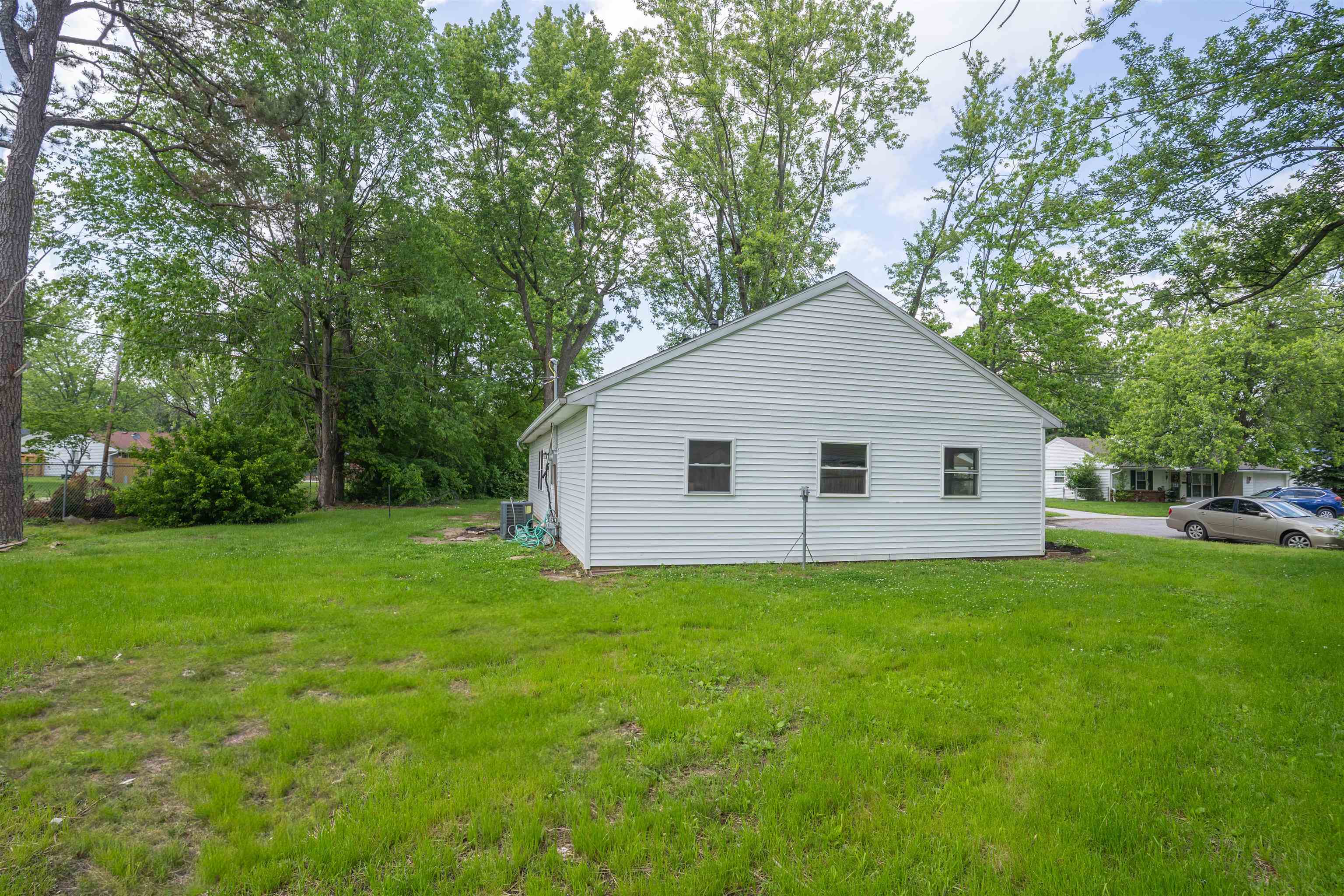 2130 Bradford Ct., Owensboro, Kentucky 42301, 4 Bedrooms Bedrooms, ,1 BathroomBathrooms,Single Family Residence,For Sale,Bradford Ct.,92143