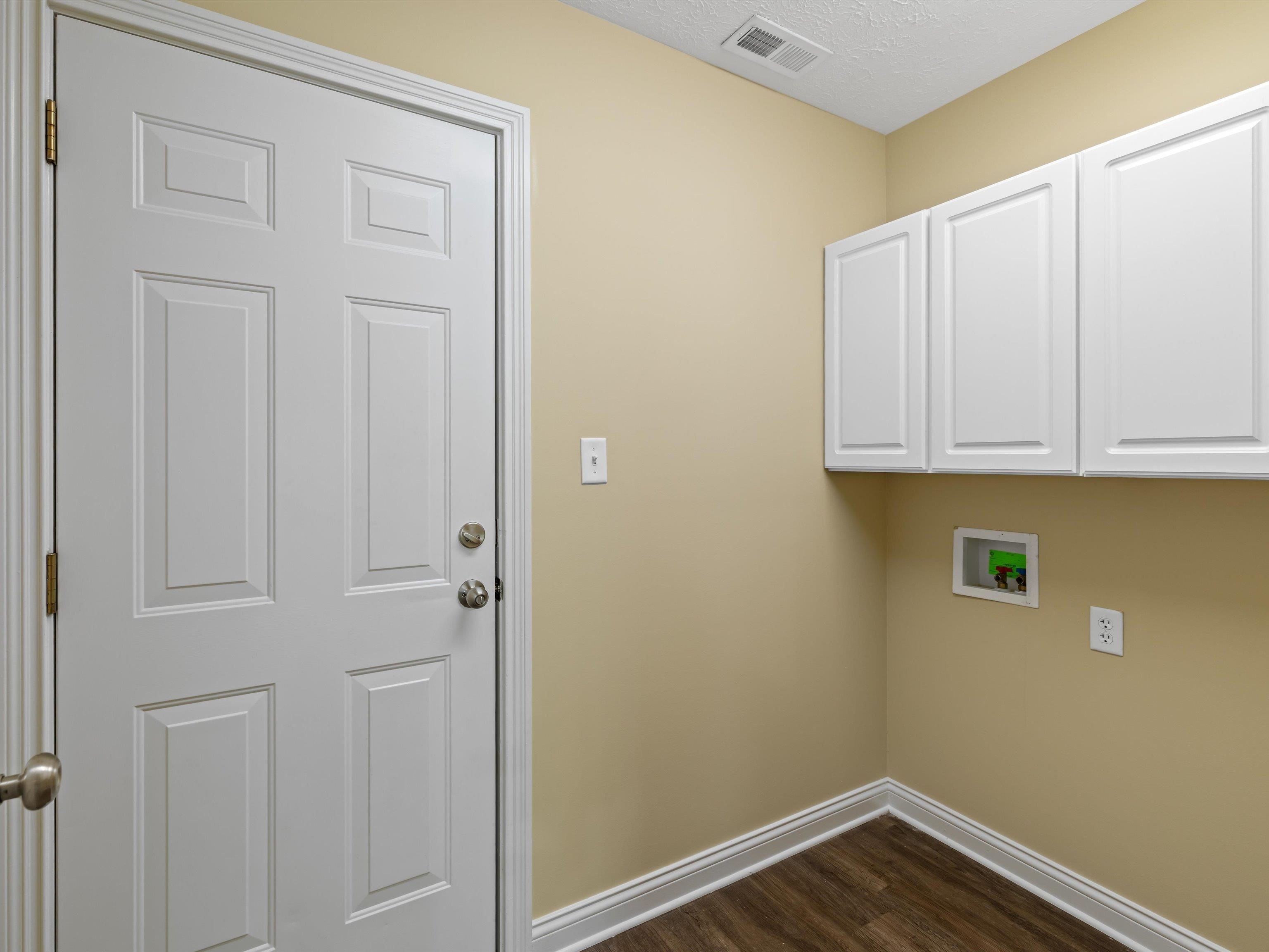 Owensboro, Kentucky 42303, 4 Bedrooms Bedrooms, ,2 BathroomsBathrooms,Single Family Residence,For Sale,92144