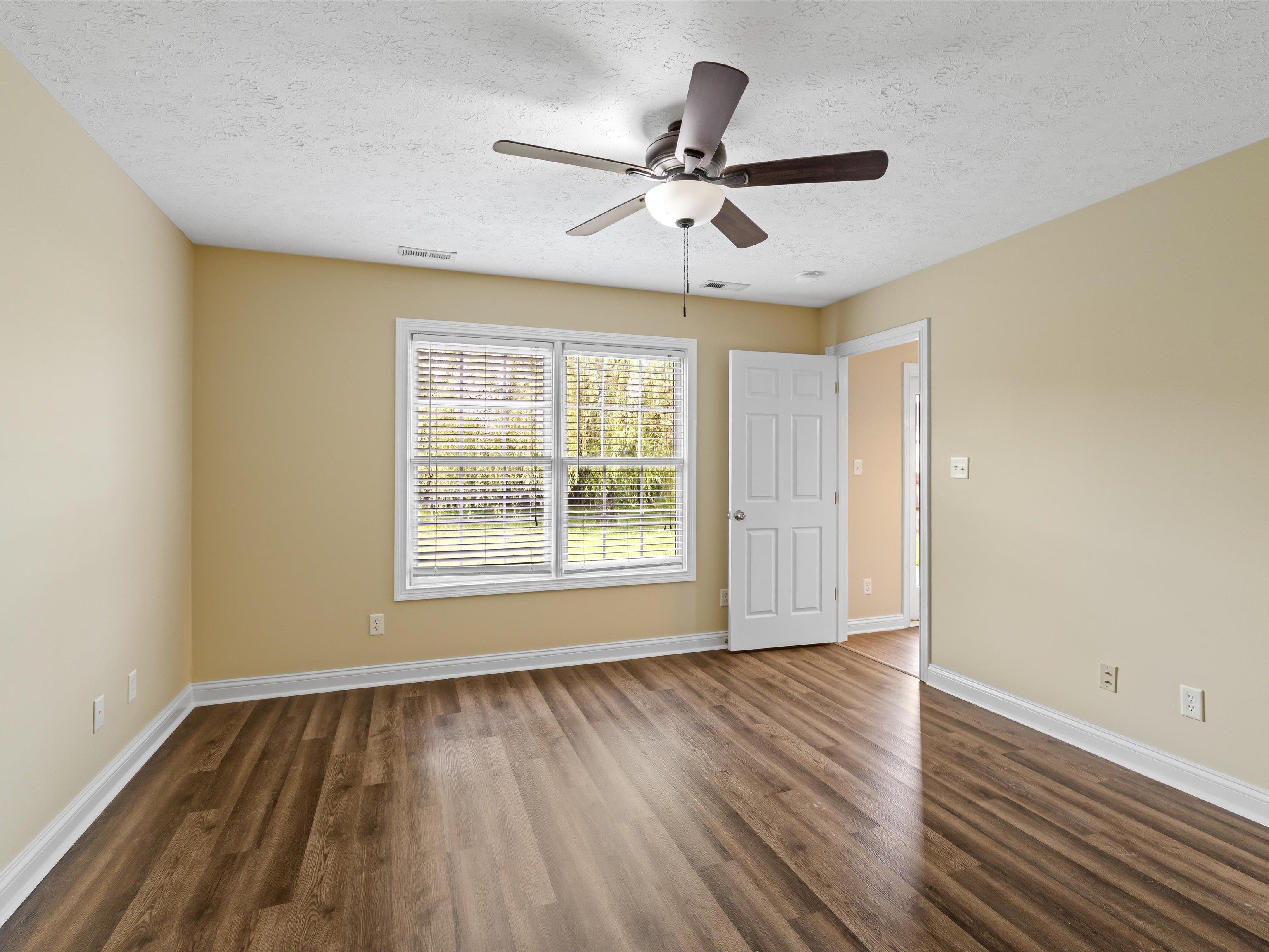 Owensboro, Kentucky 42303, 4 Bedrooms Bedrooms, ,2 BathroomsBathrooms,Single Family Residence,For Sale,92144