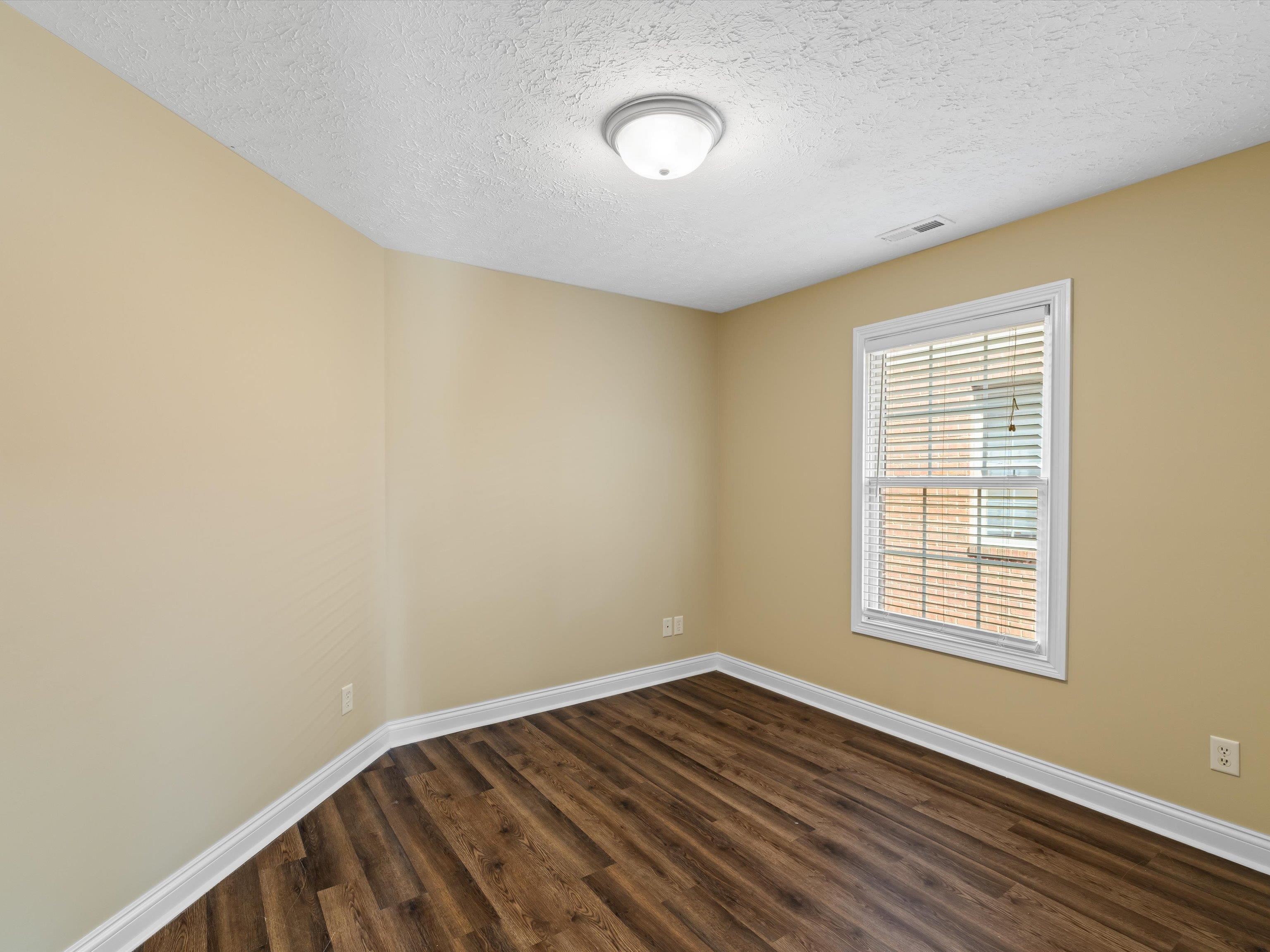 Owensboro, Kentucky 42303, 4 Bedrooms Bedrooms, ,2 BathroomsBathrooms,Single Family Residence,For Sale,92144