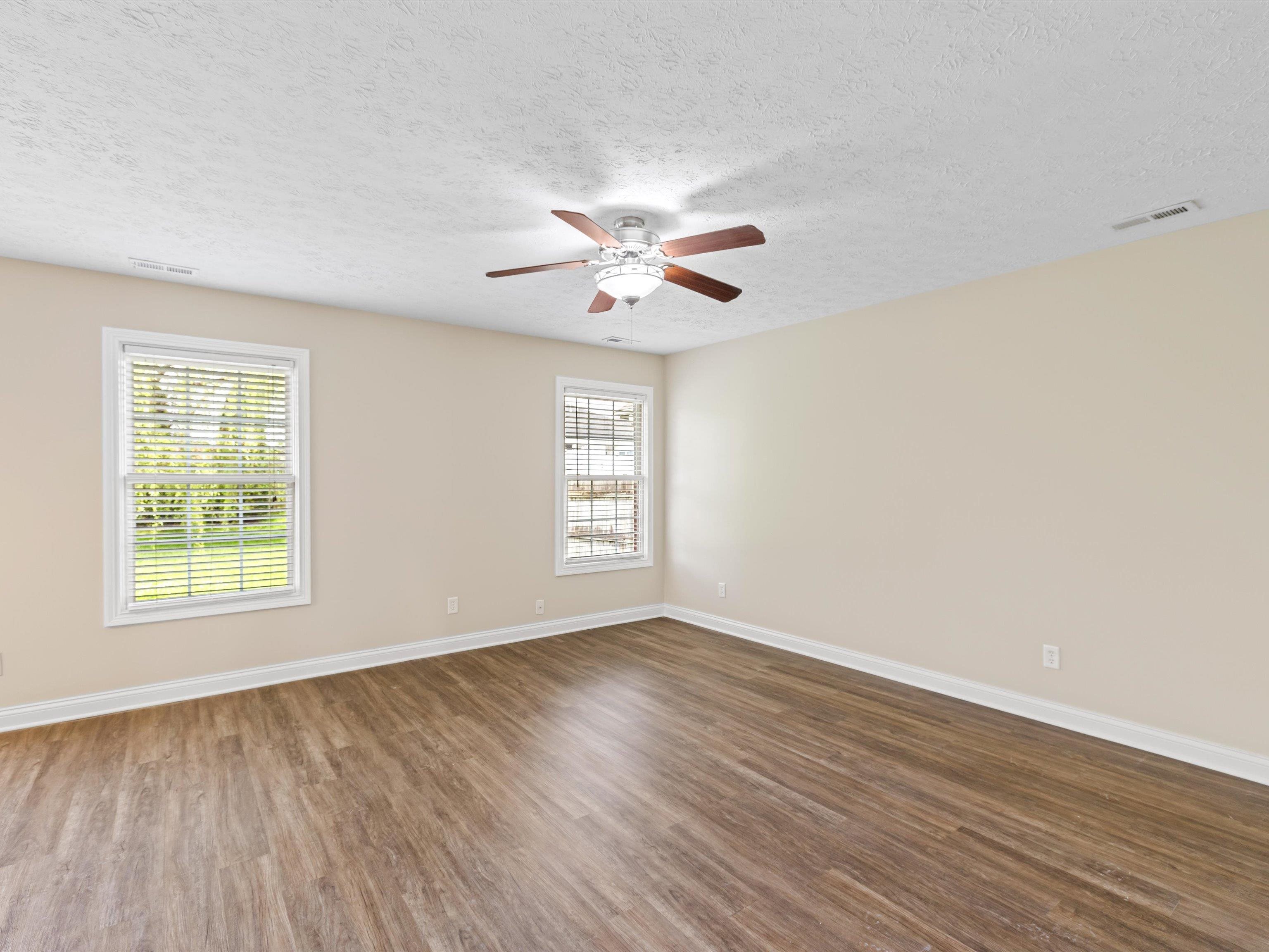 Owensboro, Kentucky 42303, 4 Bedrooms Bedrooms, ,2 BathroomsBathrooms,Single Family Residence,For Sale,92144
