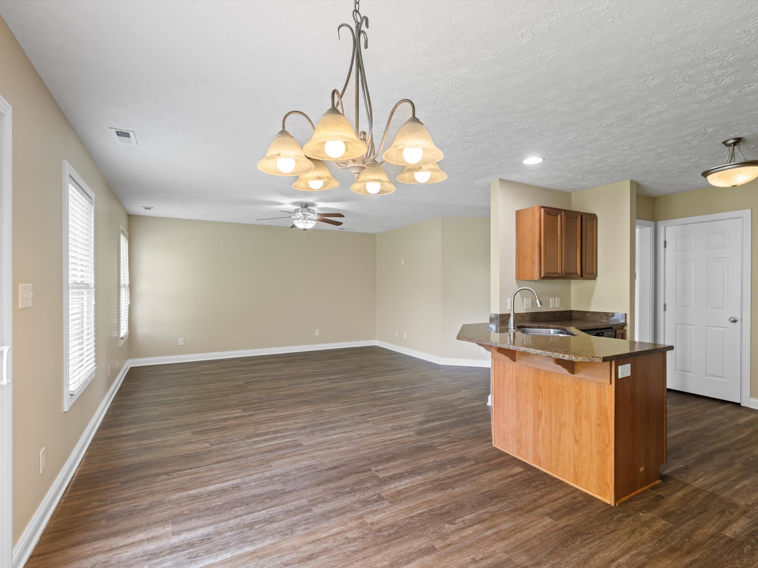 Owensboro, Kentucky 42303, 4 Bedrooms Bedrooms, ,2 BathroomsBathrooms,Single Family Residence,For Sale,92144