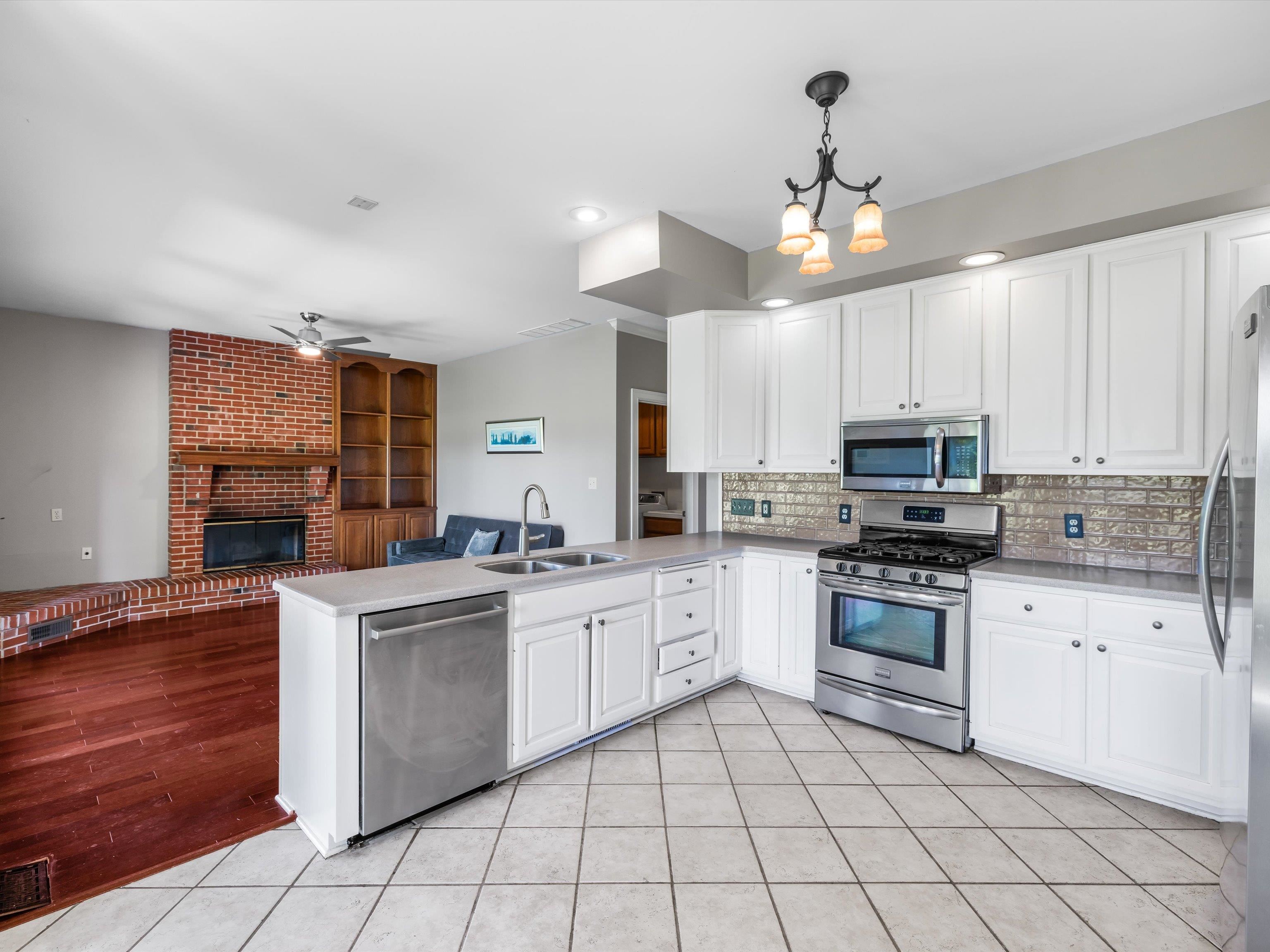 744 Alexandria, Owensboro, Kentucky 42303, 4 Bedrooms Bedrooms, ,3 BathroomsBathrooms,Single Family Residence,For Sale,Alexandria,92146