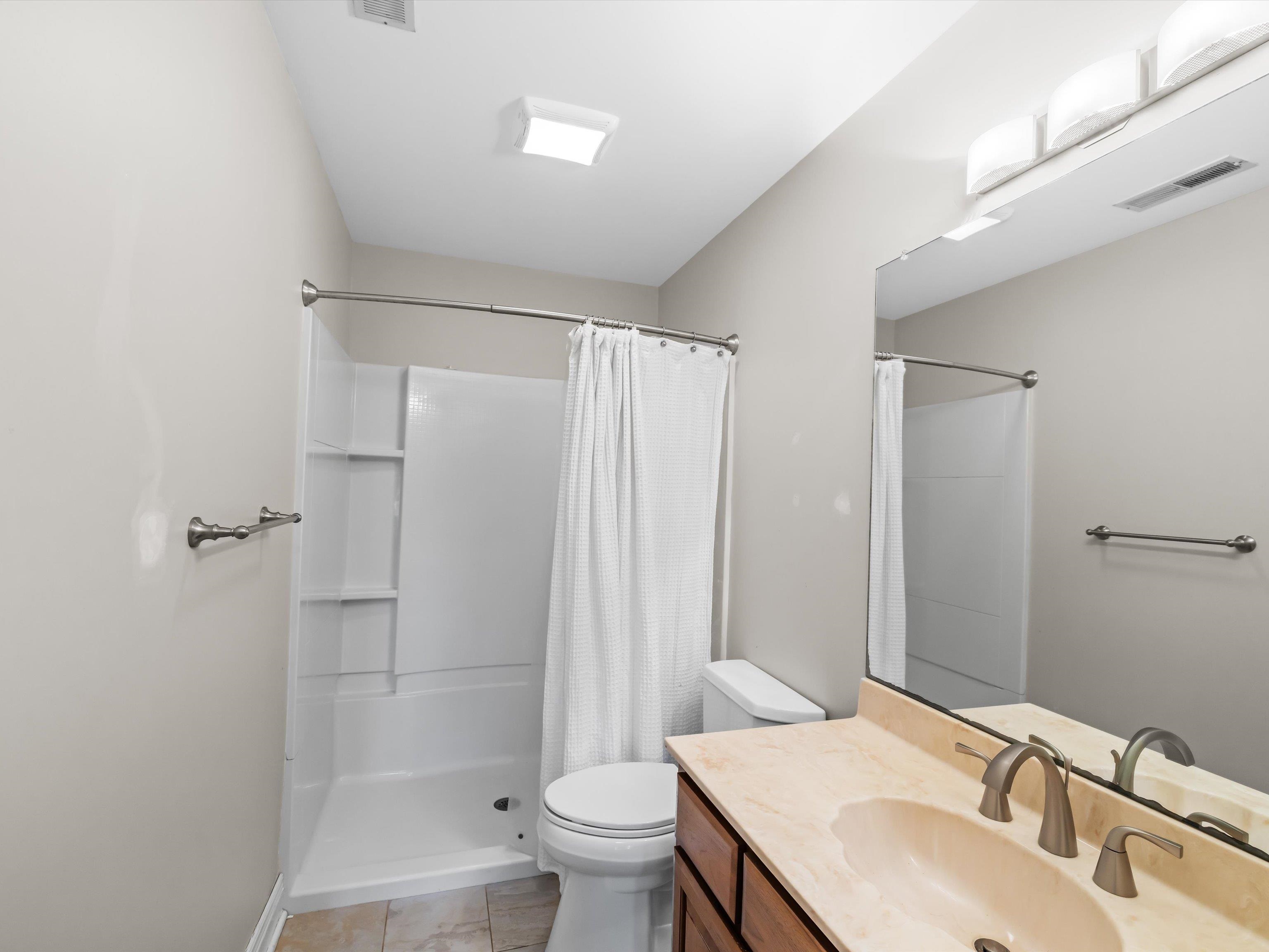 744 Alexandria, Owensboro, Kentucky 42303, 4 Bedrooms Bedrooms, ,3 BathroomsBathrooms,Single Family Residence,For Sale,Alexandria,92146