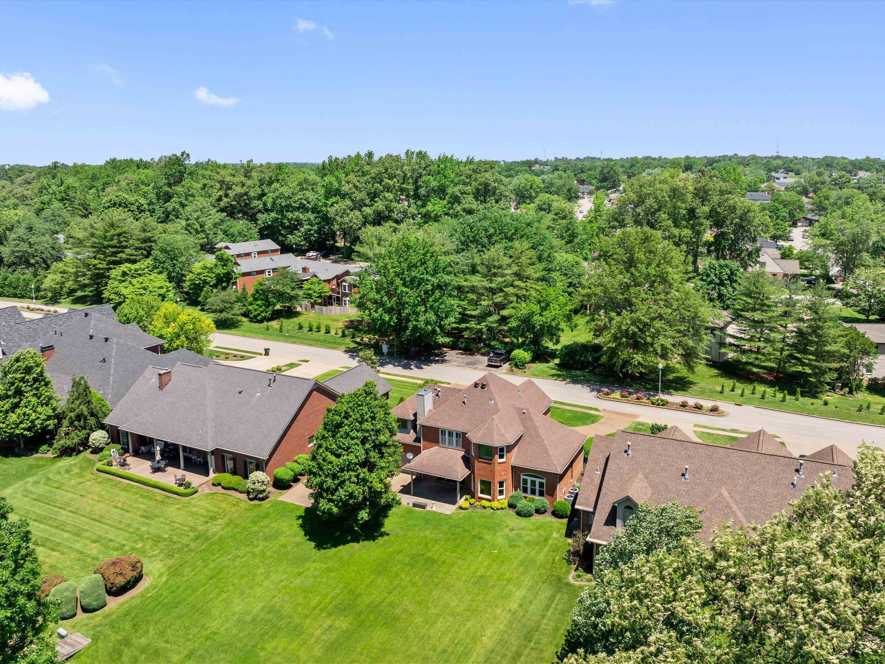 744 Alexandria, Owensboro, Kentucky 42303, 4 Bedrooms Bedrooms, ,3 BathroomsBathrooms,Single Family Residence,For Sale,Alexandria,92146