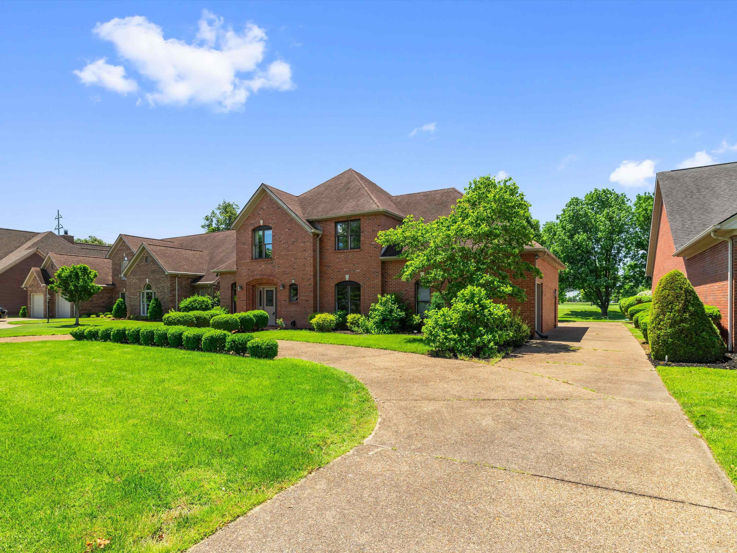 744 Alexandria, Owensboro, Kentucky 42303, 4 Bedrooms Bedrooms, ,3 BathroomsBathrooms,Single Family Residence,For Sale,Alexandria,92146