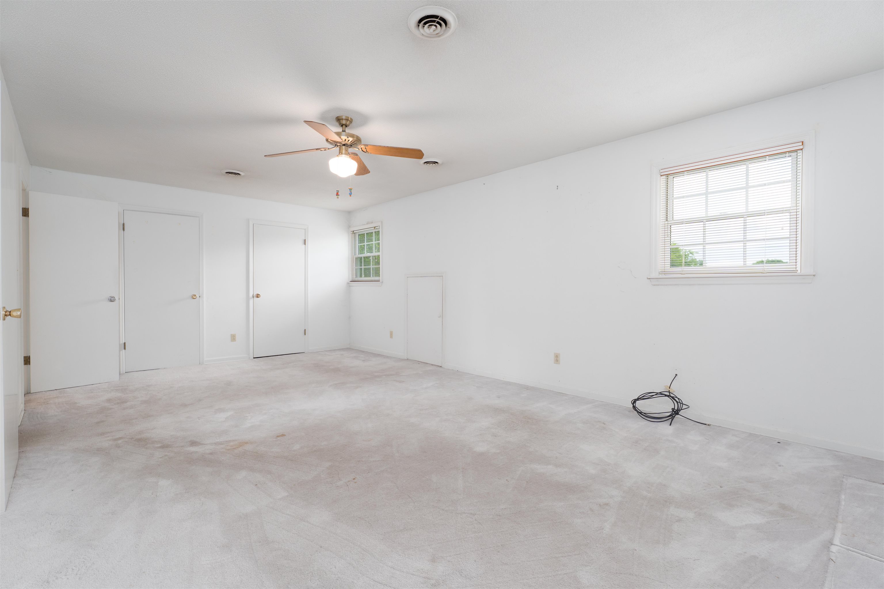 3601 Royal Drive, Owensboro, Kentucky 42301, 4 Bedrooms Bedrooms, ,2 BathroomsBathrooms,Single Family Residence,For Sale,Royal Drive,92157