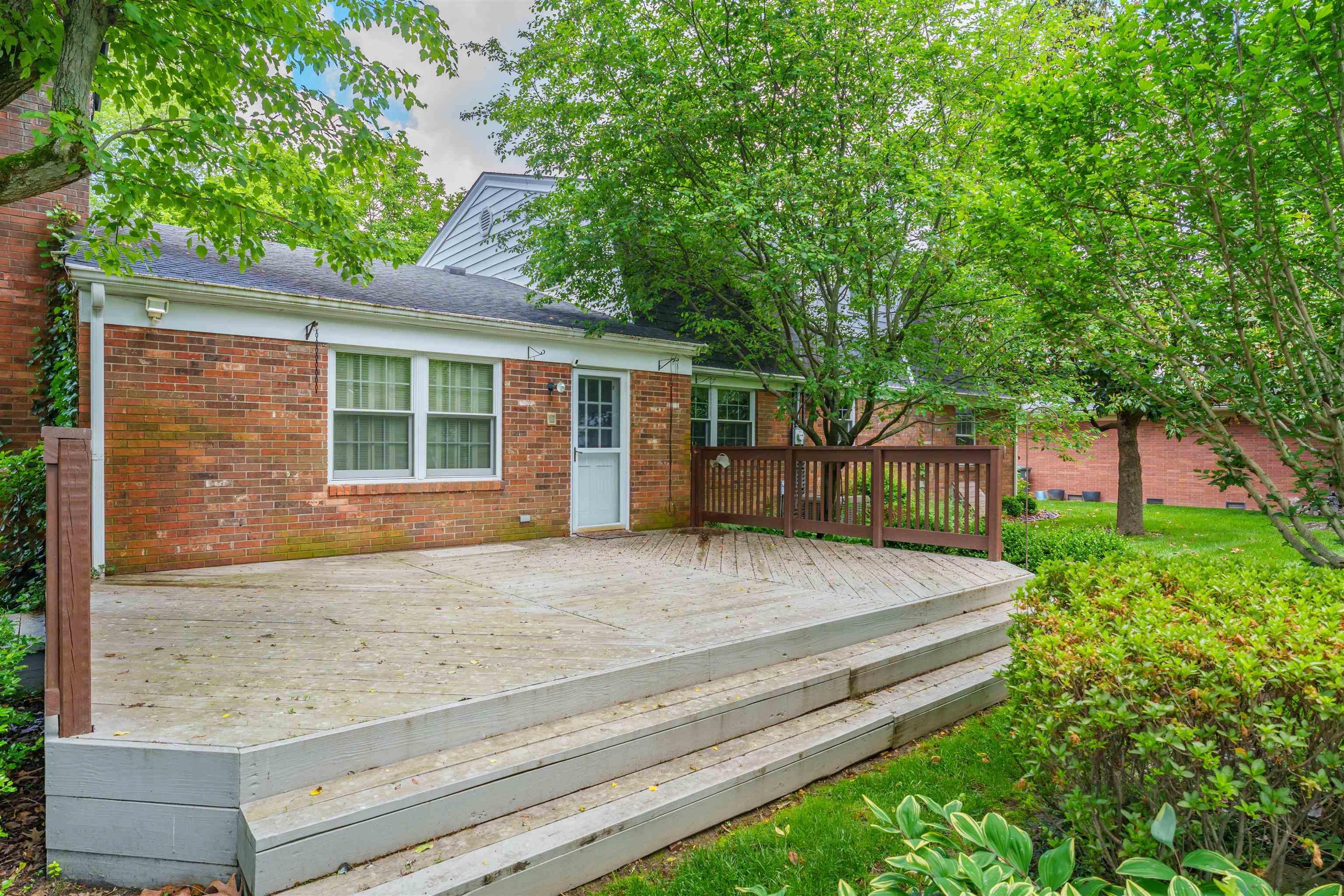 3601 Royal Drive, Owensboro, Kentucky 42301, 4 Bedrooms Bedrooms, ,2 BathroomsBathrooms,Single Family Residence,For Sale,Royal Drive,92157