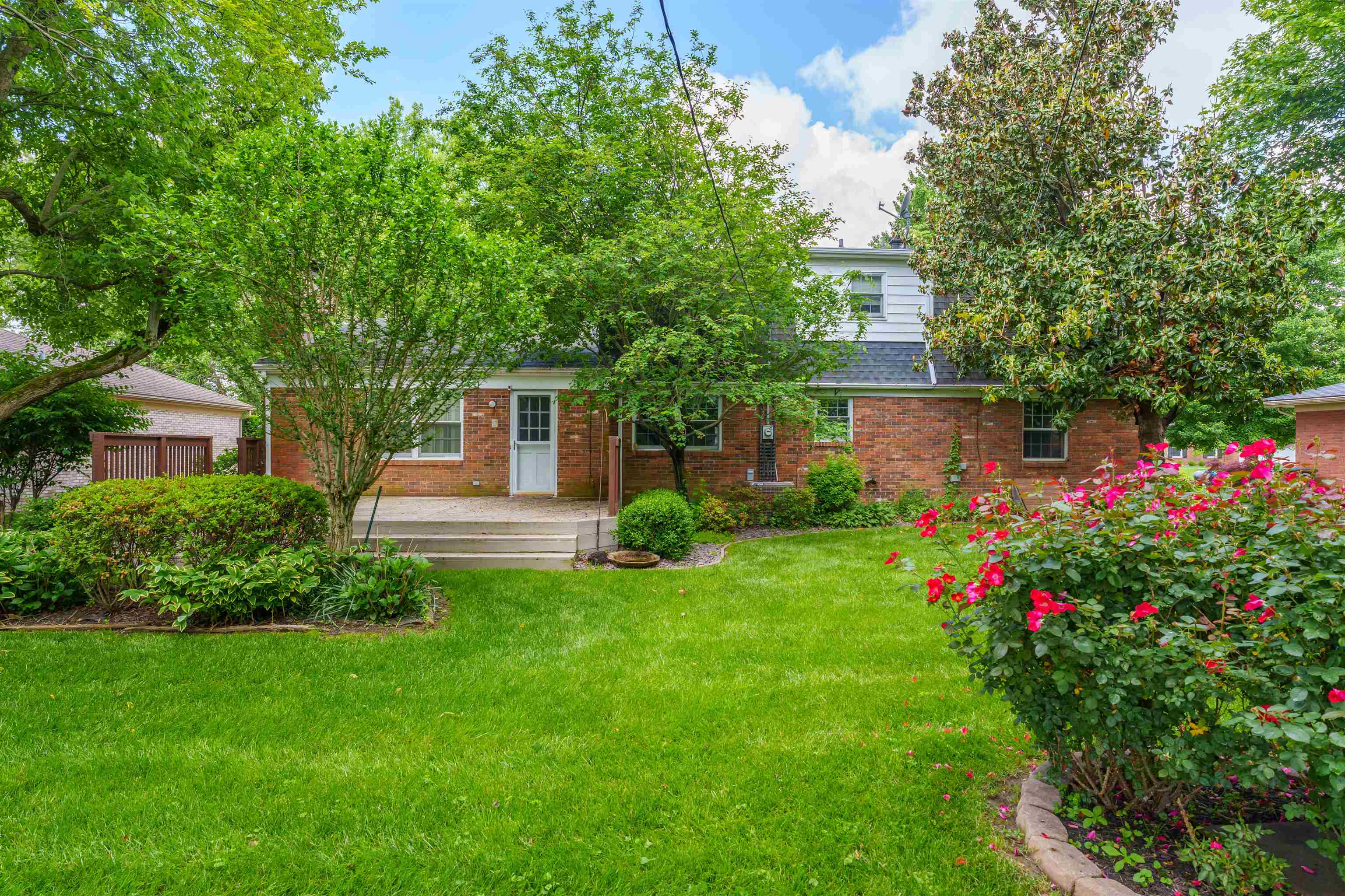 3601 Royal Drive, Owensboro, Kentucky 42301, 4 Bedrooms Bedrooms, ,2 BathroomsBathrooms,Single Family Residence,For Sale,Royal Drive,92157