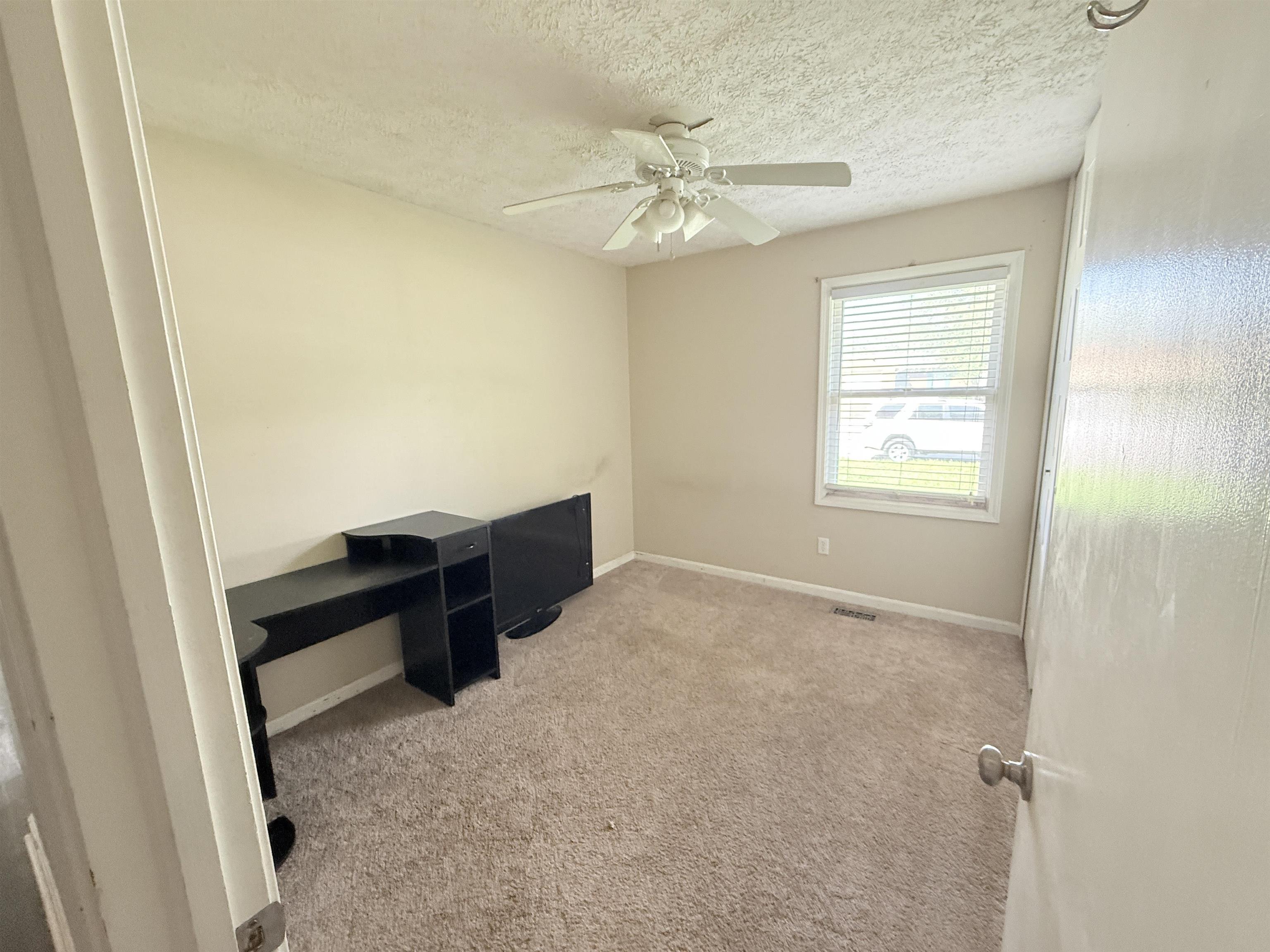 3316 Millstone Circle, Owensboro, Kentucky 42303, 3 Bedrooms Bedrooms, ,1 BathroomBathrooms,Single Family Residence,For Sale,Millstone Circle,92167
