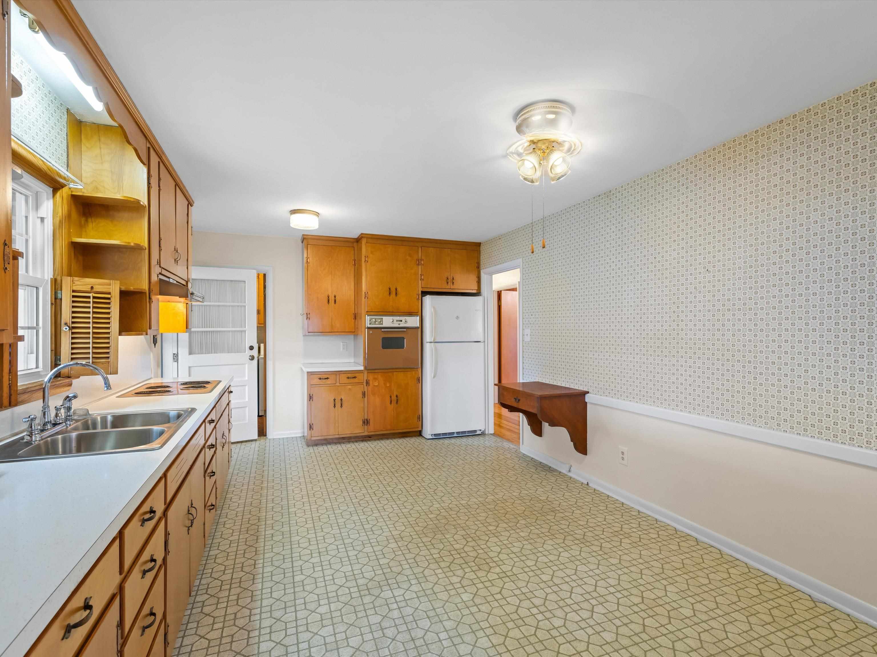 2632 Saint Ann Street, Owensboro, Kentucky 42303, 3 Bedrooms Bedrooms, ,1 BathroomBathrooms,Single Family Residence,For Sale,Saint Ann Street,92170