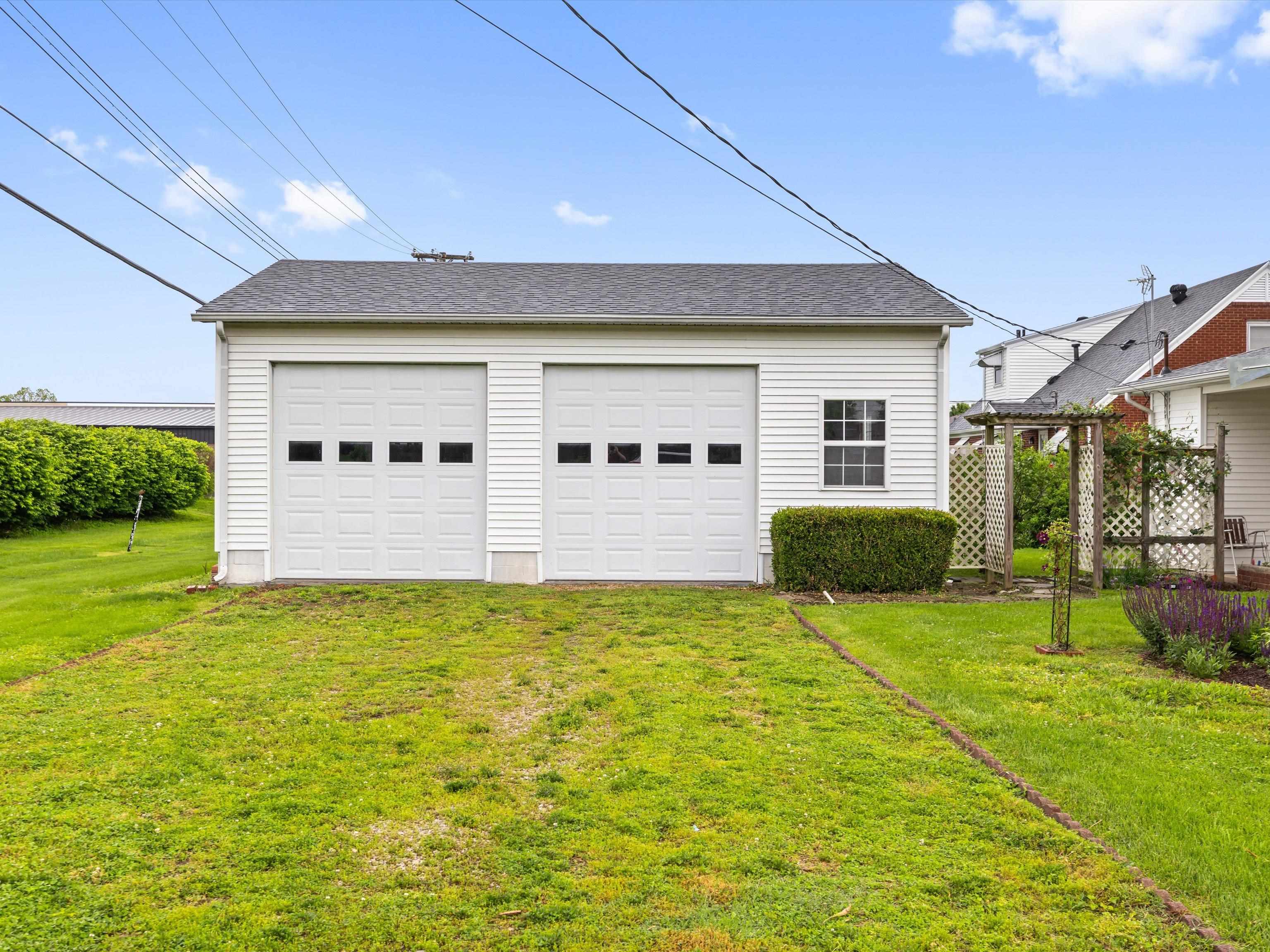 2632 Saint Ann Street, Owensboro, Kentucky 42303, 3 Bedrooms Bedrooms, ,1 BathroomBathrooms,Single Family Residence,For Sale,Saint Ann Street,92170