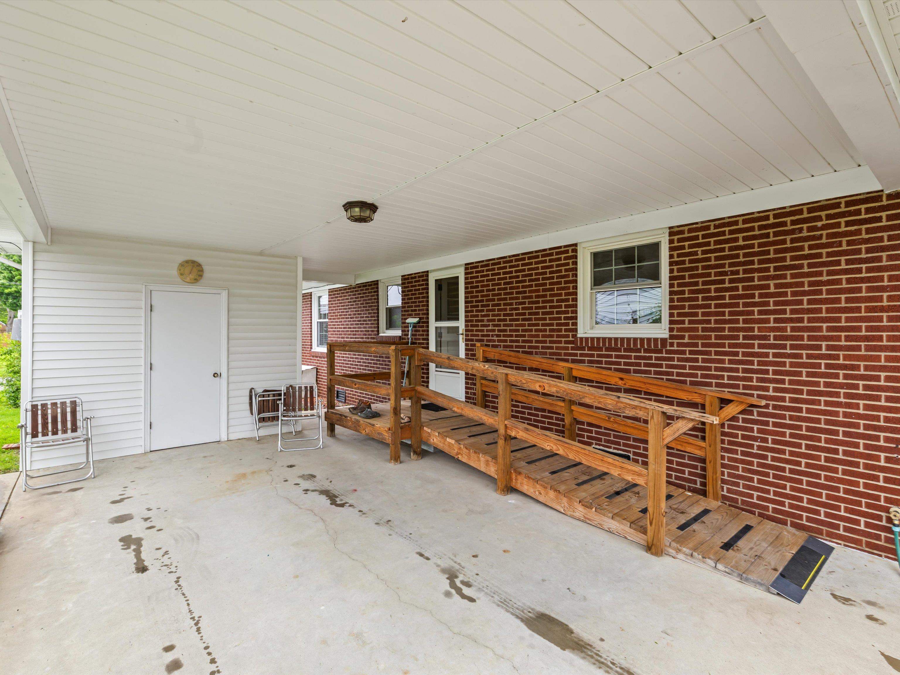 2632 Saint Ann Street, Owensboro, Kentucky 42303, 3 Bedrooms Bedrooms, ,1 BathroomBathrooms,Single Family Residence,For Sale,Saint Ann Street,92170
