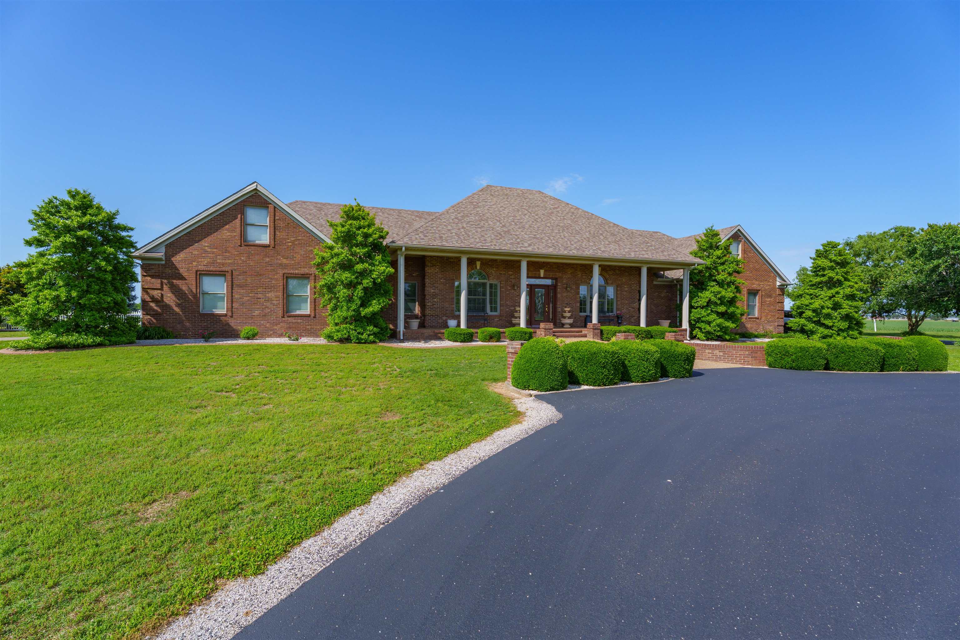 7271 US Hwy 60, Owensboro, Kentucky 42301, 4 Bedrooms Bedrooms, ,4 BathroomsBathrooms,Single Family Residence,For Sale,US Hwy 60,92172