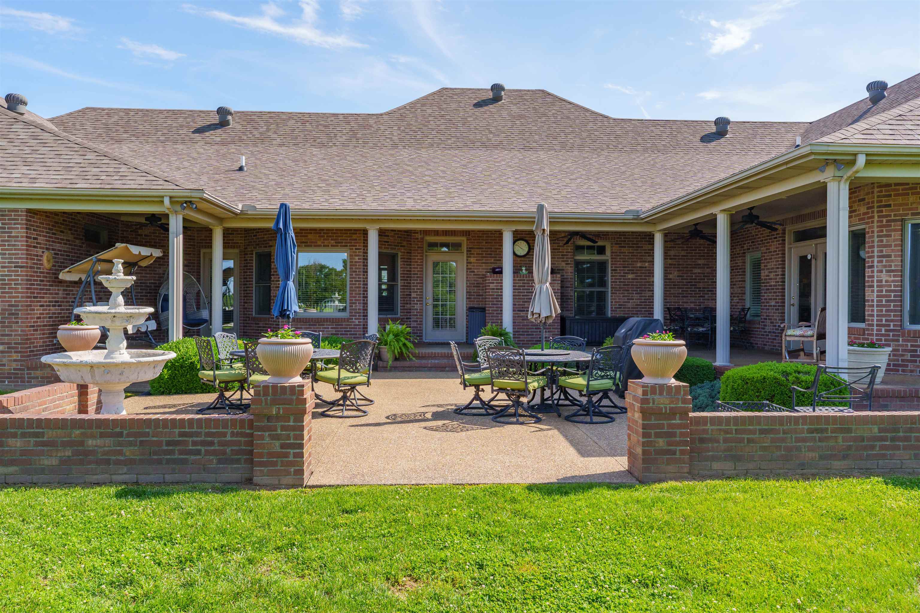 7271 US Hwy 60, Owensboro, Kentucky 42301, 4 Bedrooms Bedrooms, ,4 BathroomsBathrooms,Single Family Residence,For Sale,US Hwy 60,92172