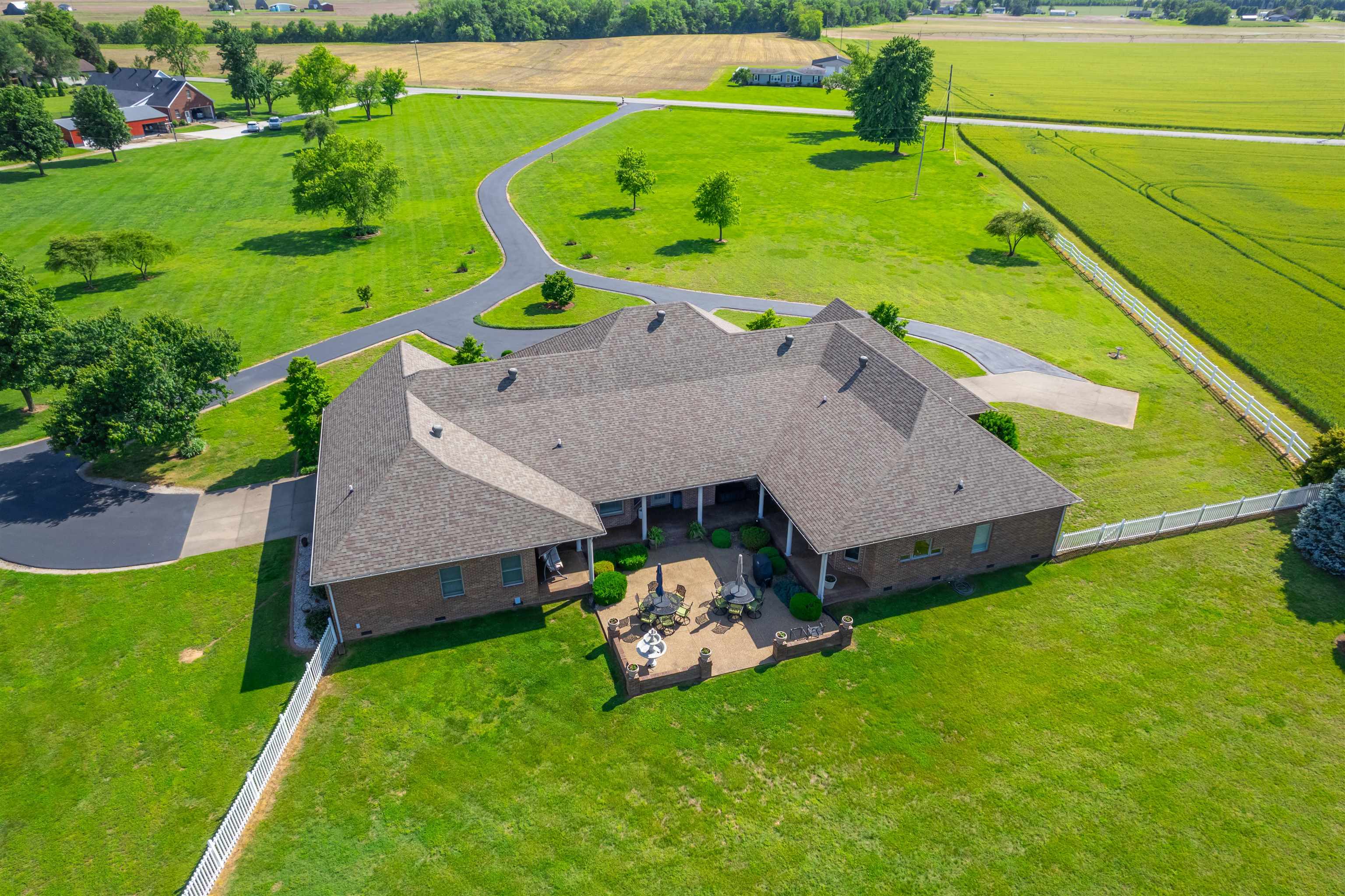 7271 US Hwy 60, Owensboro, Kentucky 42301, 4 Bedrooms Bedrooms, ,4 BathroomsBathrooms,Single Family Residence,For Sale,US Hwy 60,92172