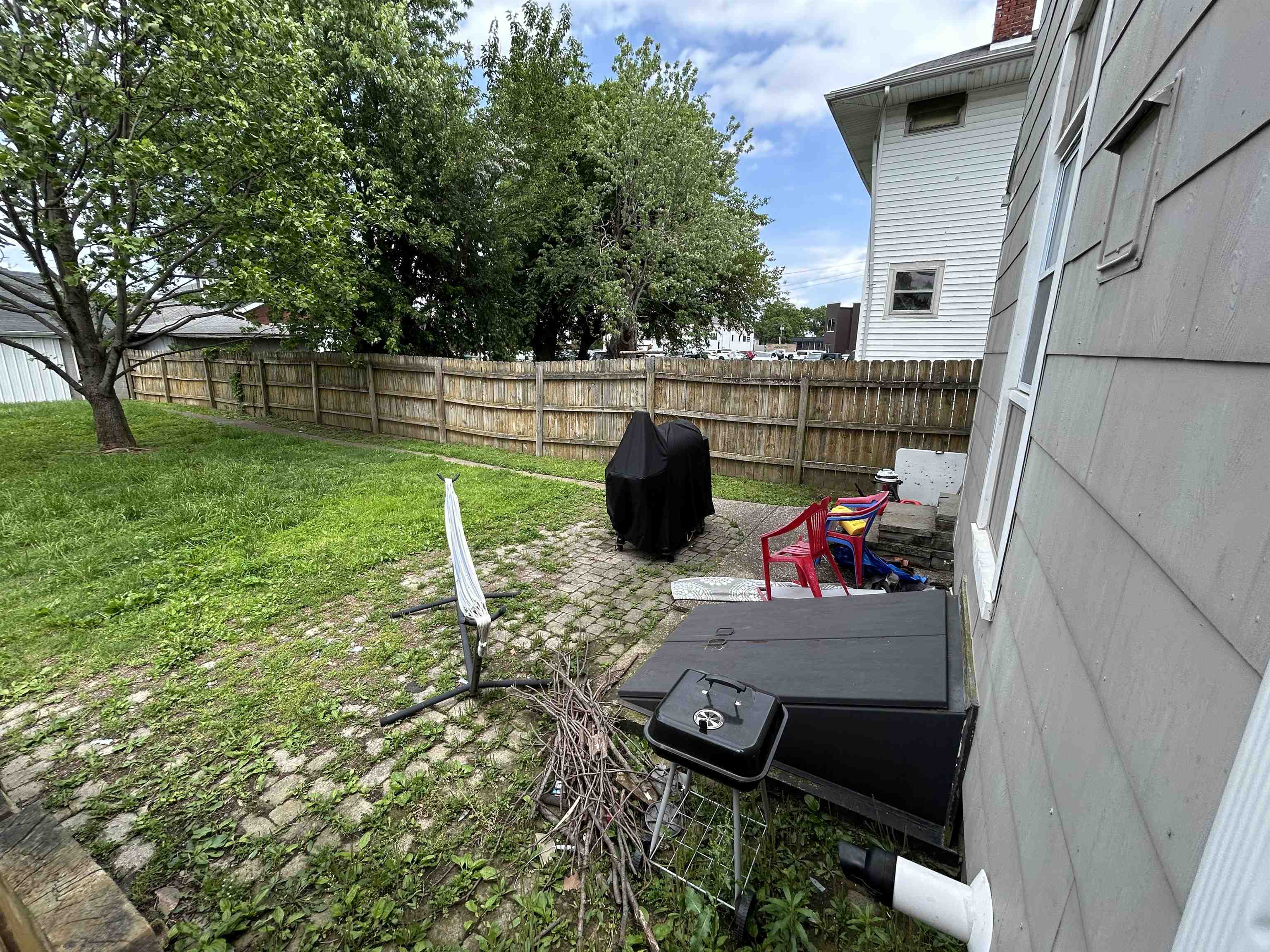 411 7th Street, Owensboro, Kentucky 42301, 3 Bedrooms Bedrooms, ,2 BathroomsBathrooms,Single Family Residence,For Sale,7th Street,92180