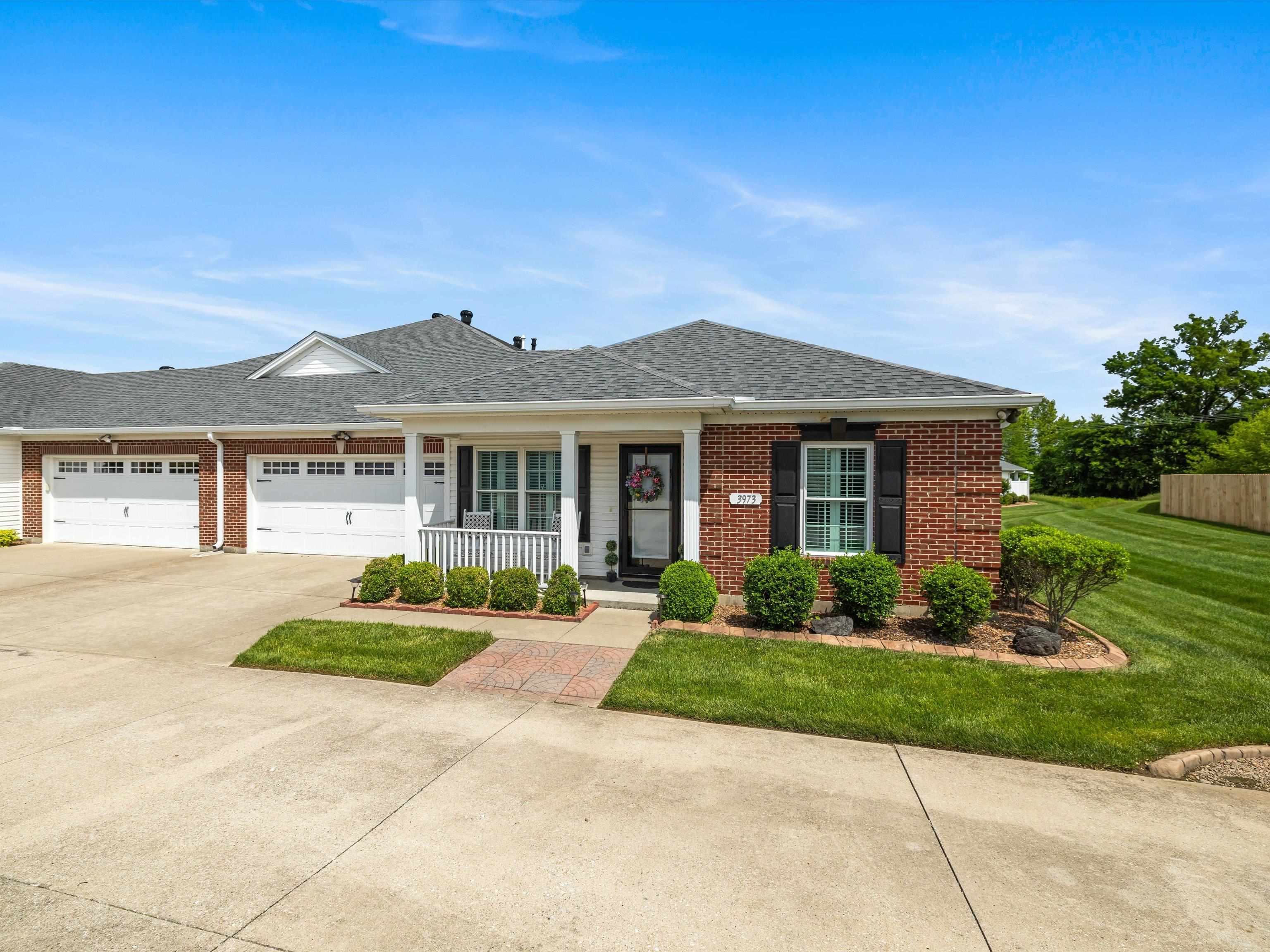 3973 Brookside Court, Owensboro, Kentucky 42303, 2 Bedrooms Bedrooms, ,2 BathroomsBathrooms,Condominium,For Sale,Brookside Court,92189