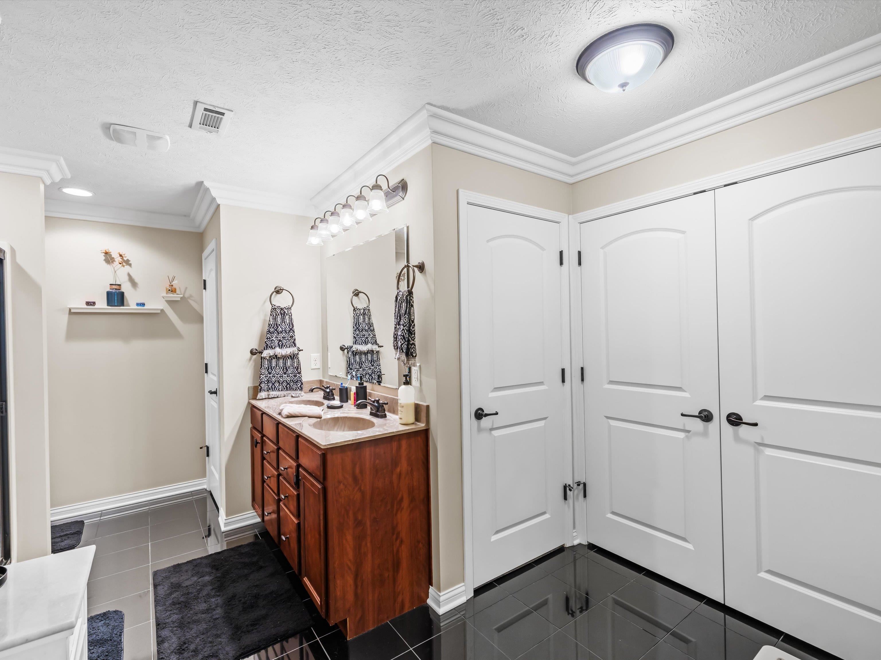 3973 Brookside Court, Owensboro, Kentucky 42303, 2 Bedrooms Bedrooms, ,2 BathroomsBathrooms,Condominium,For Sale,Brookside Court,92189