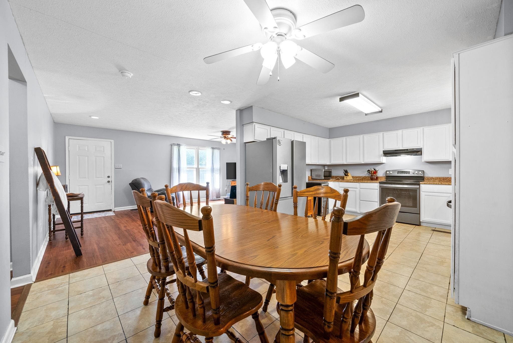 705 Pineridge Drive, Hopkinsville, Kentucky 42240, 4 Bedrooms Bedrooms, ,2 BathroomsBathrooms,Single Family Residence,For Sale,Pineridge Drive,92194