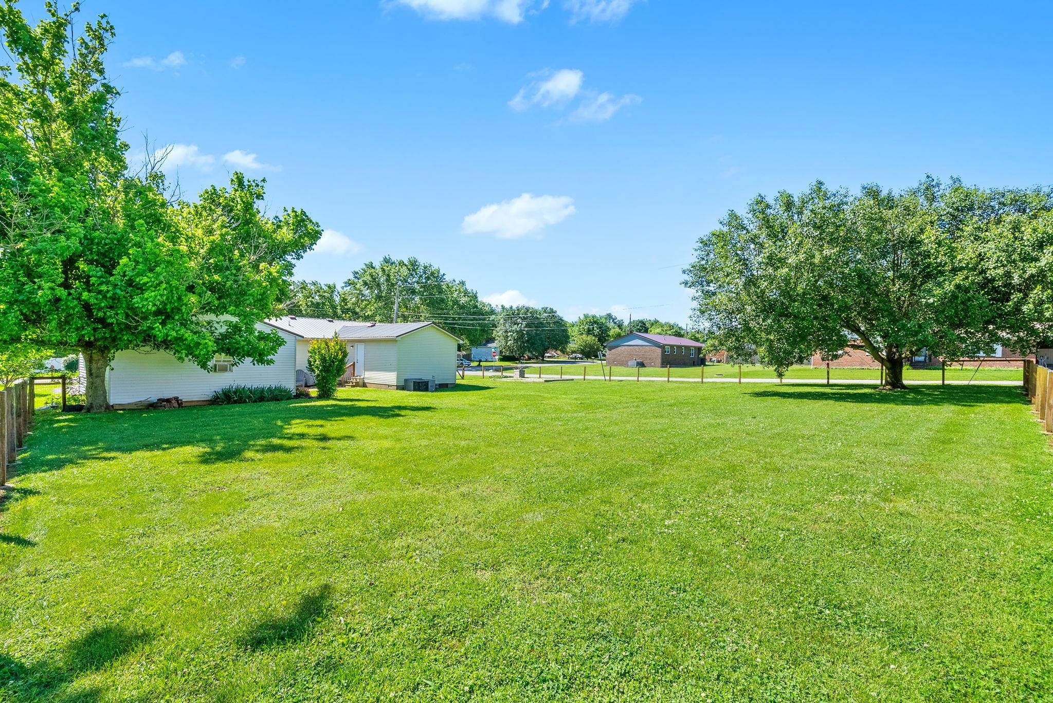 705 Pineridge Drive, Hopkinsville, Kentucky 42240, 4 Bedrooms Bedrooms, ,2 BathroomsBathrooms,Single Family Residence,For Sale,Pineridge Drive,92194