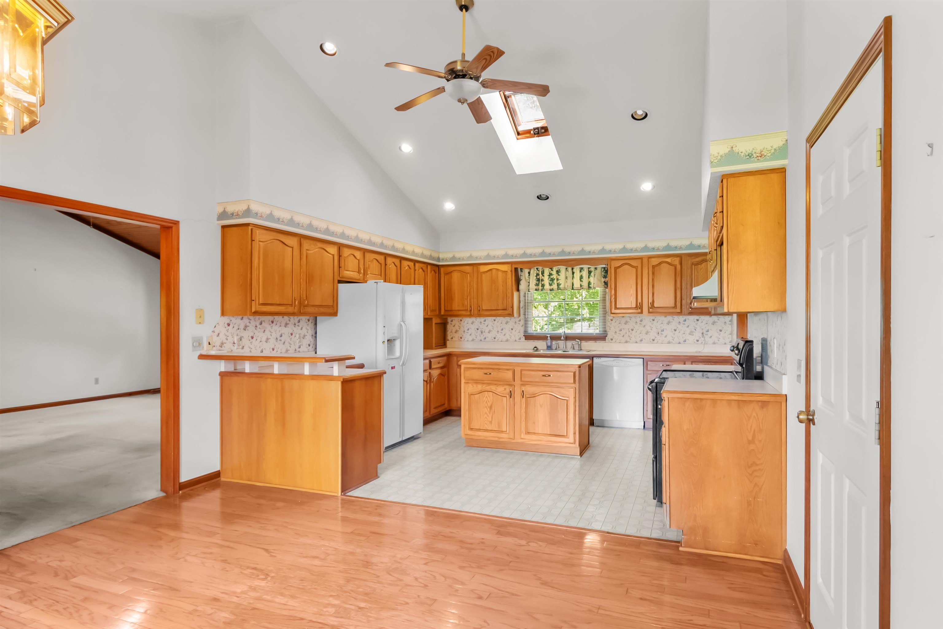 1639 Daniels Ln, Owensboro, Kentucky 42303, 3 Bedrooms Bedrooms, ,2 BathroomsBathrooms,Single Family Residence,For Sale,Daniels Ln,92201