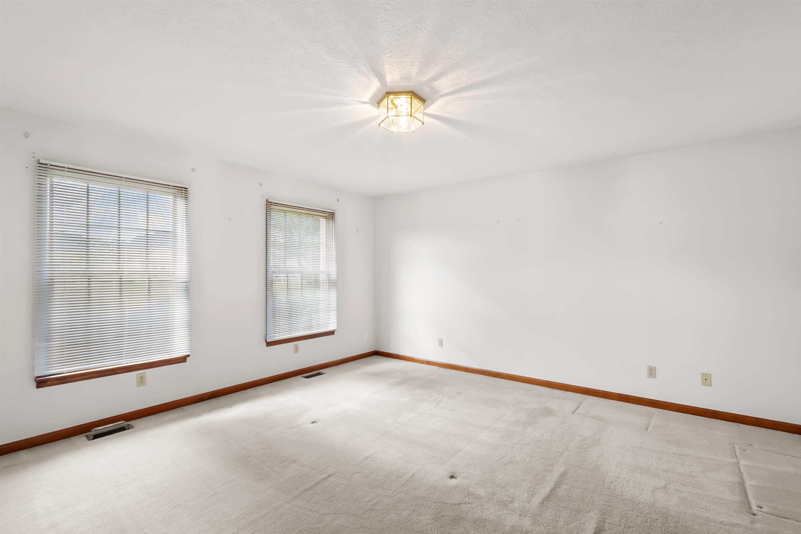 1639 Daniels Ln, Owensboro, Kentucky 42303, 3 Bedrooms Bedrooms, ,2 BathroomsBathrooms,Single Family Residence,For Sale,Daniels Ln,92201