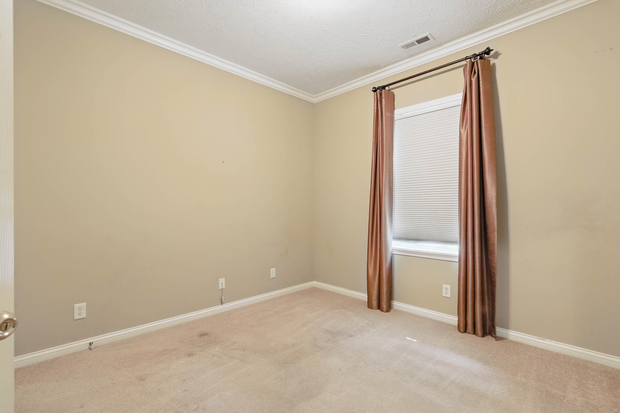 2811 Avenue of the Parks, Owensboro, Kentucky 42303, 3 Bedrooms Bedrooms, ,2 BathroomsBathrooms,Single Family Residence,For Sale,Avenue of the Parks,92203