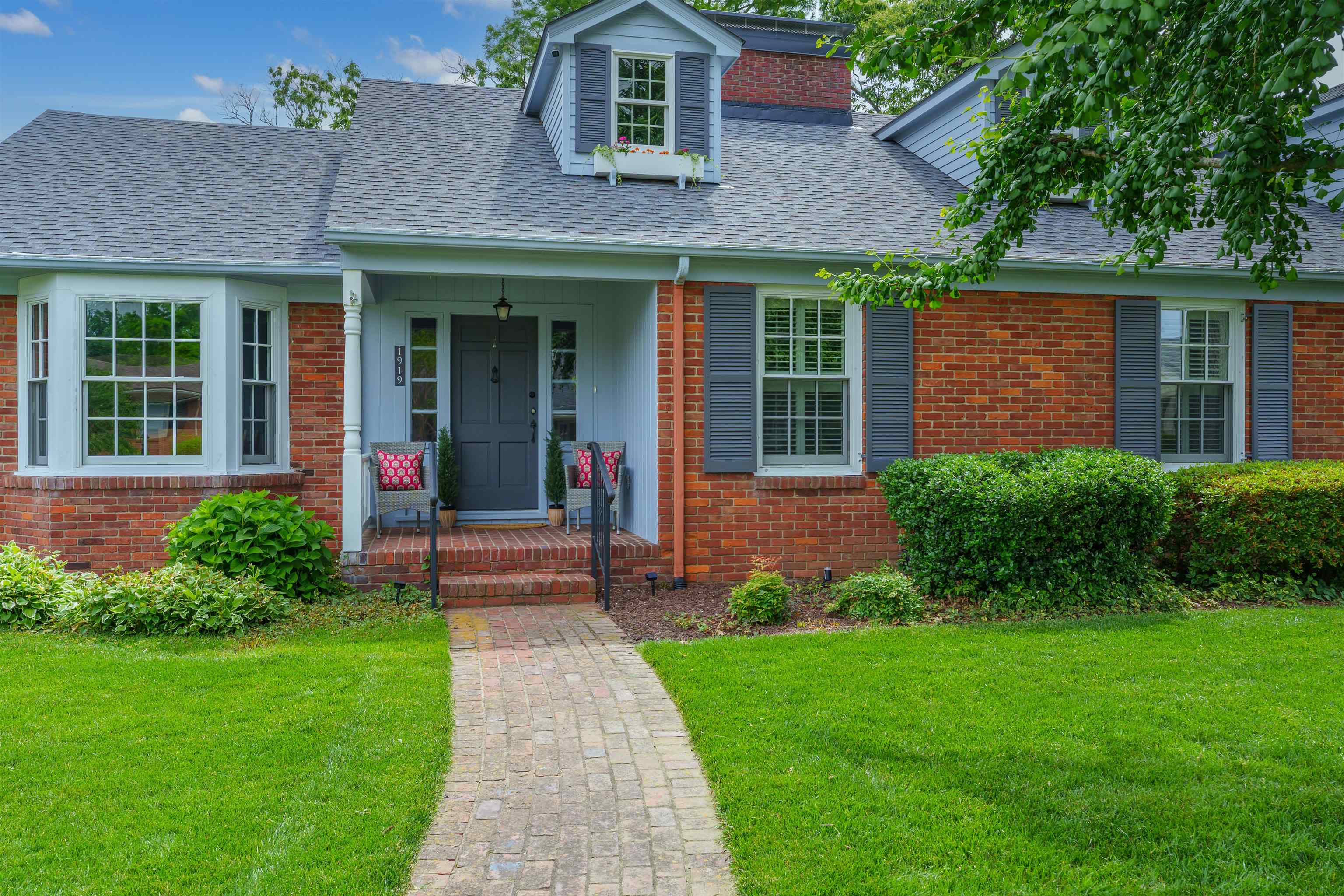 1919 Eaton Ave, Owensboro, Kentucky 42301, 4 Bedrooms Bedrooms, ,3 BathroomsBathrooms,Single Family Residence,For Sale,Eaton Ave,92205