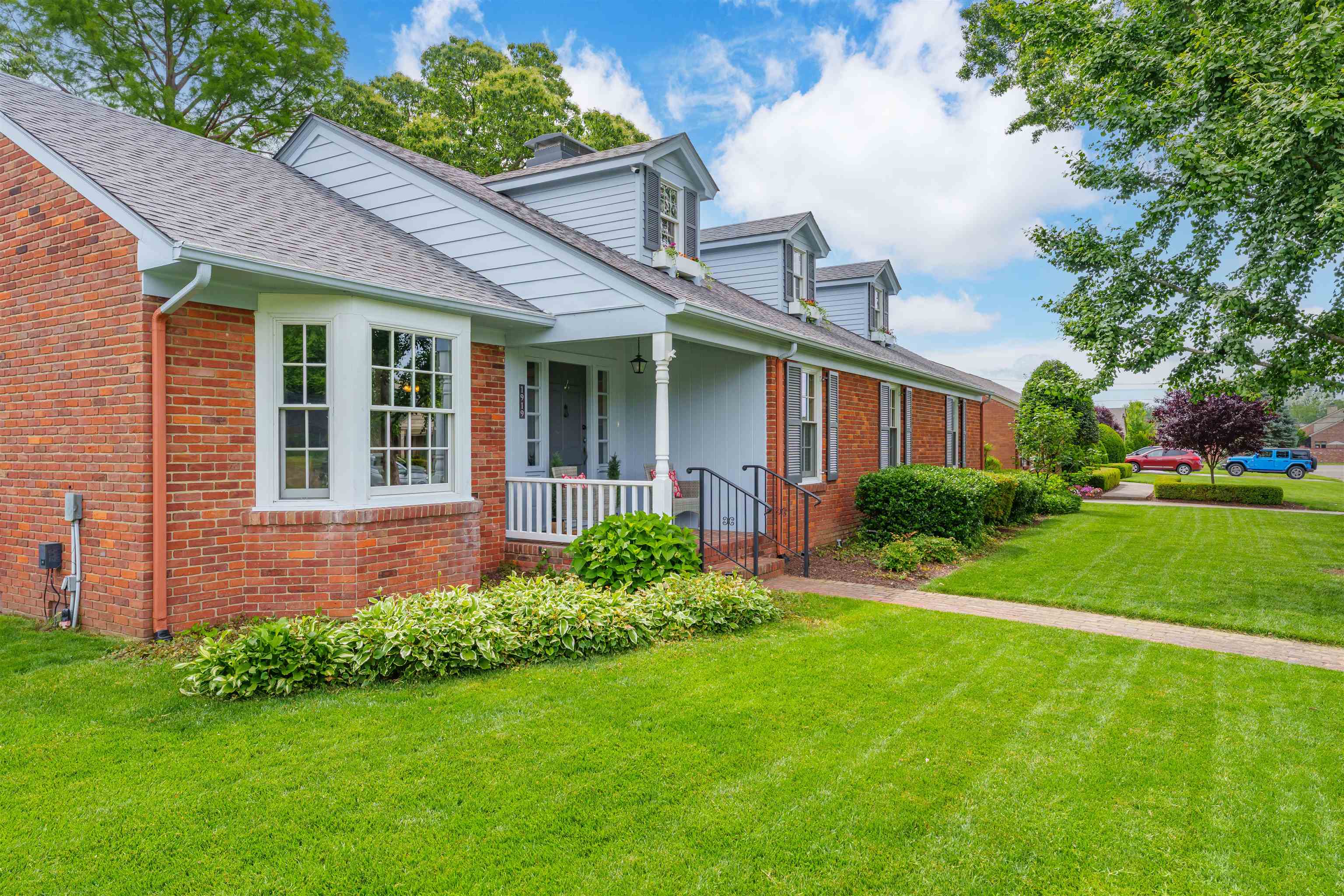 1919 Eaton Ave, Owensboro, Kentucky 42301, 4 Bedrooms Bedrooms, ,3 BathroomsBathrooms,Single Family Residence,For Sale,Eaton Ave,92205