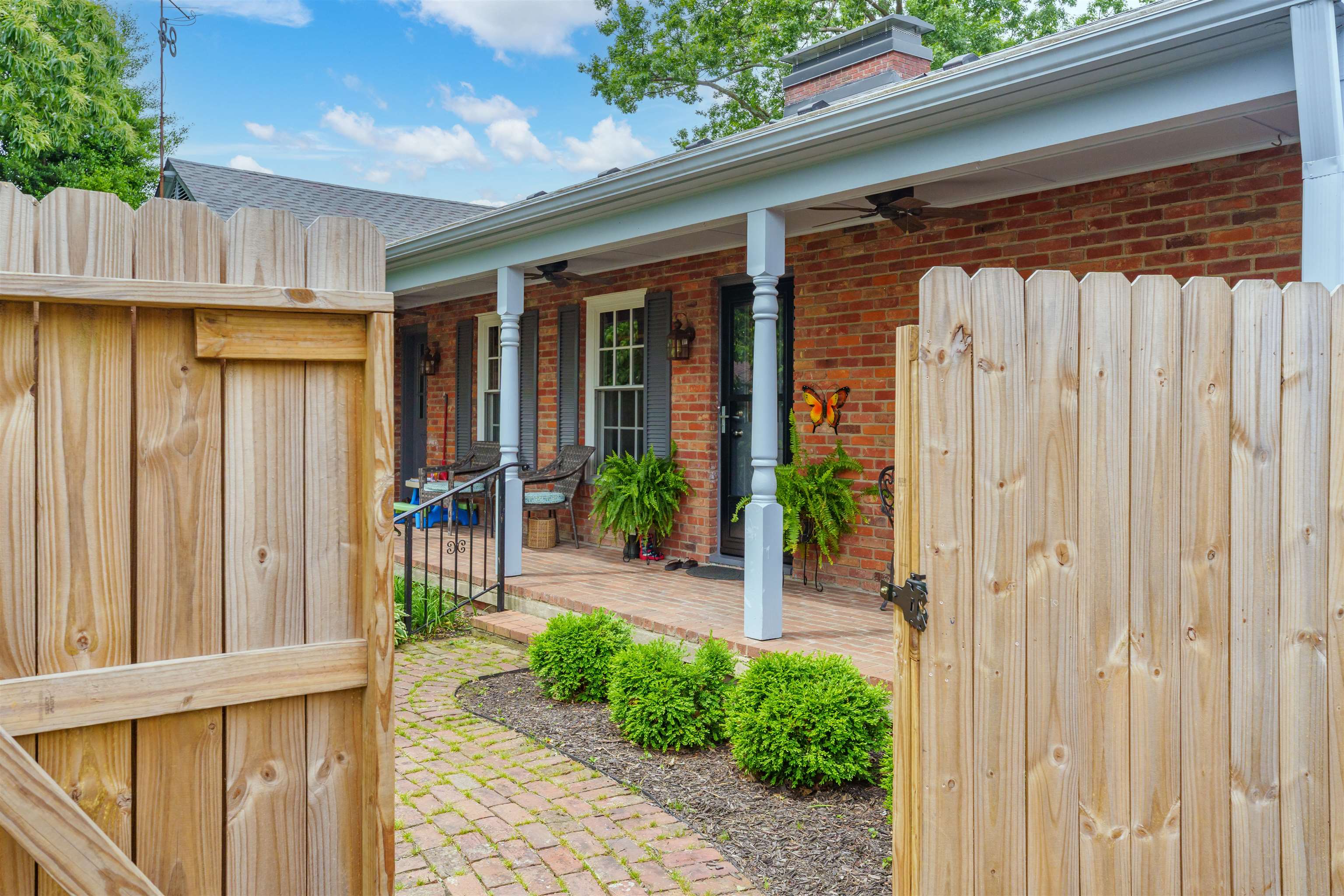 1919 Eaton Ave, Owensboro, Kentucky 42301, 4 Bedrooms Bedrooms, ,3 BathroomsBathrooms,Single Family Residence,For Sale,Eaton Ave,92205