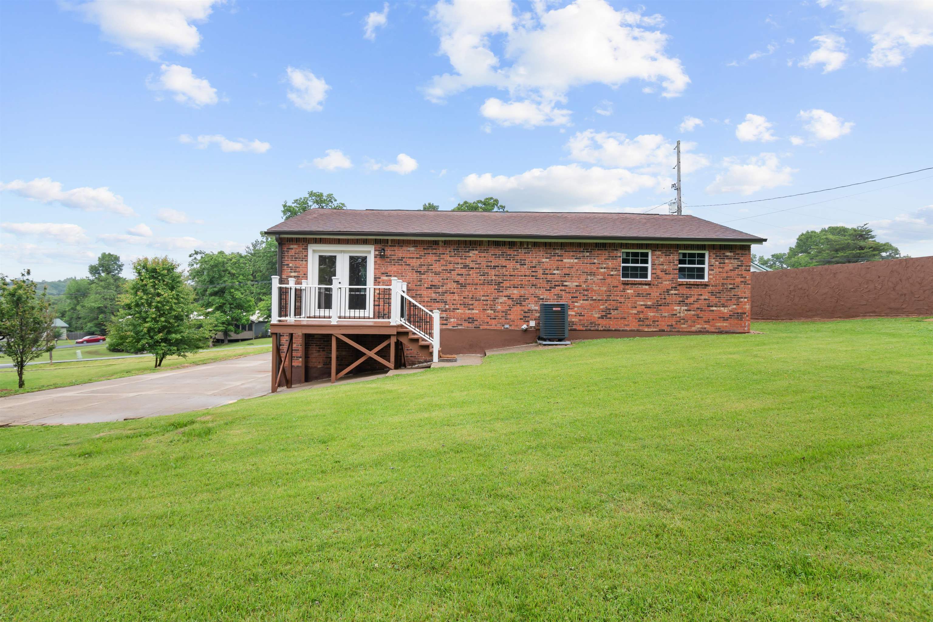 1333 Kingswood Way, Radcliff, Kentucky 40160, 4 Bedrooms Bedrooms, ,3 BathroomsBathrooms,Single Family Residence,For Sale,Kingswood Way,92208