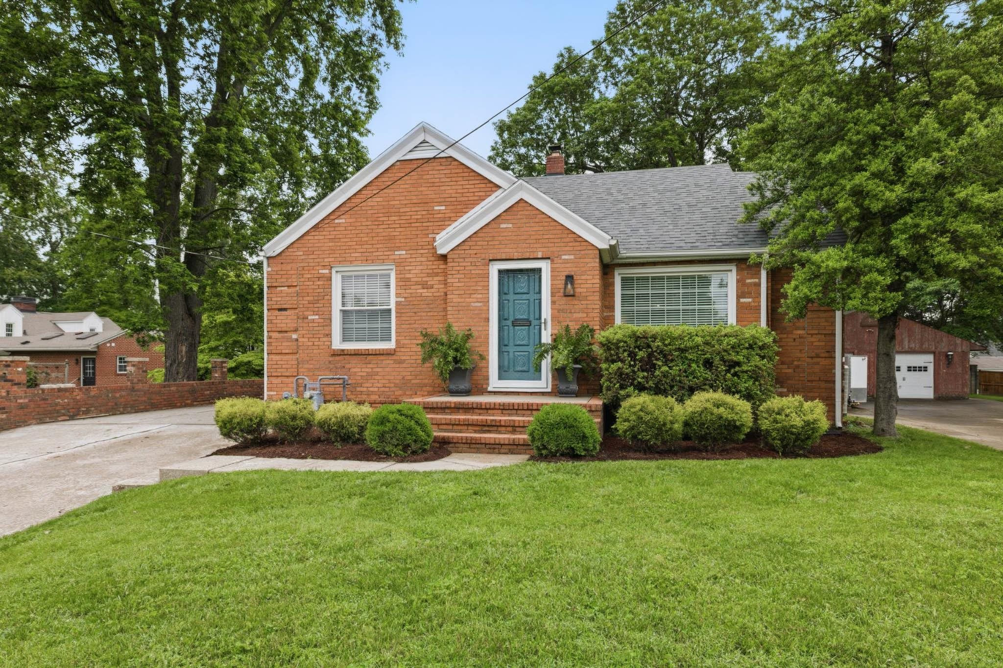 1721 Windsor Avenue, Owensboro, Kentucky 42301, 3 Bedrooms Bedrooms, ,2 BathroomsBathrooms,Single Family Residence,For Sale,Windsor Avenue,92214