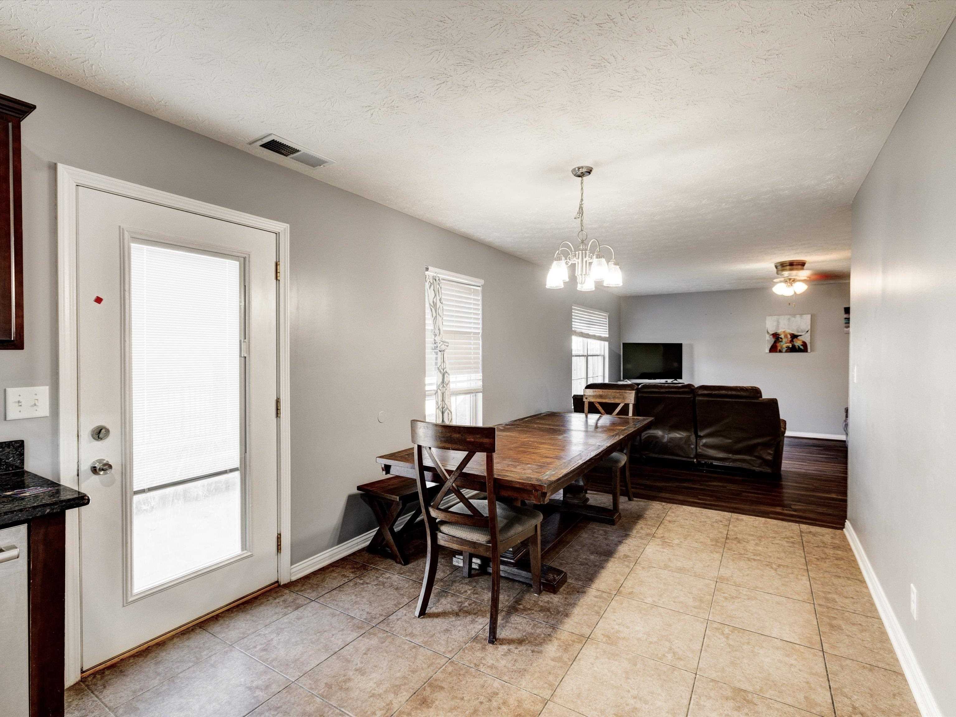 2225 Summer Walk, Owensboro, Kentucky 42303, 3 Bedrooms Bedrooms, ,2 BathroomsBathrooms,Single Family Residence,For Sale,Summer Walk,92234