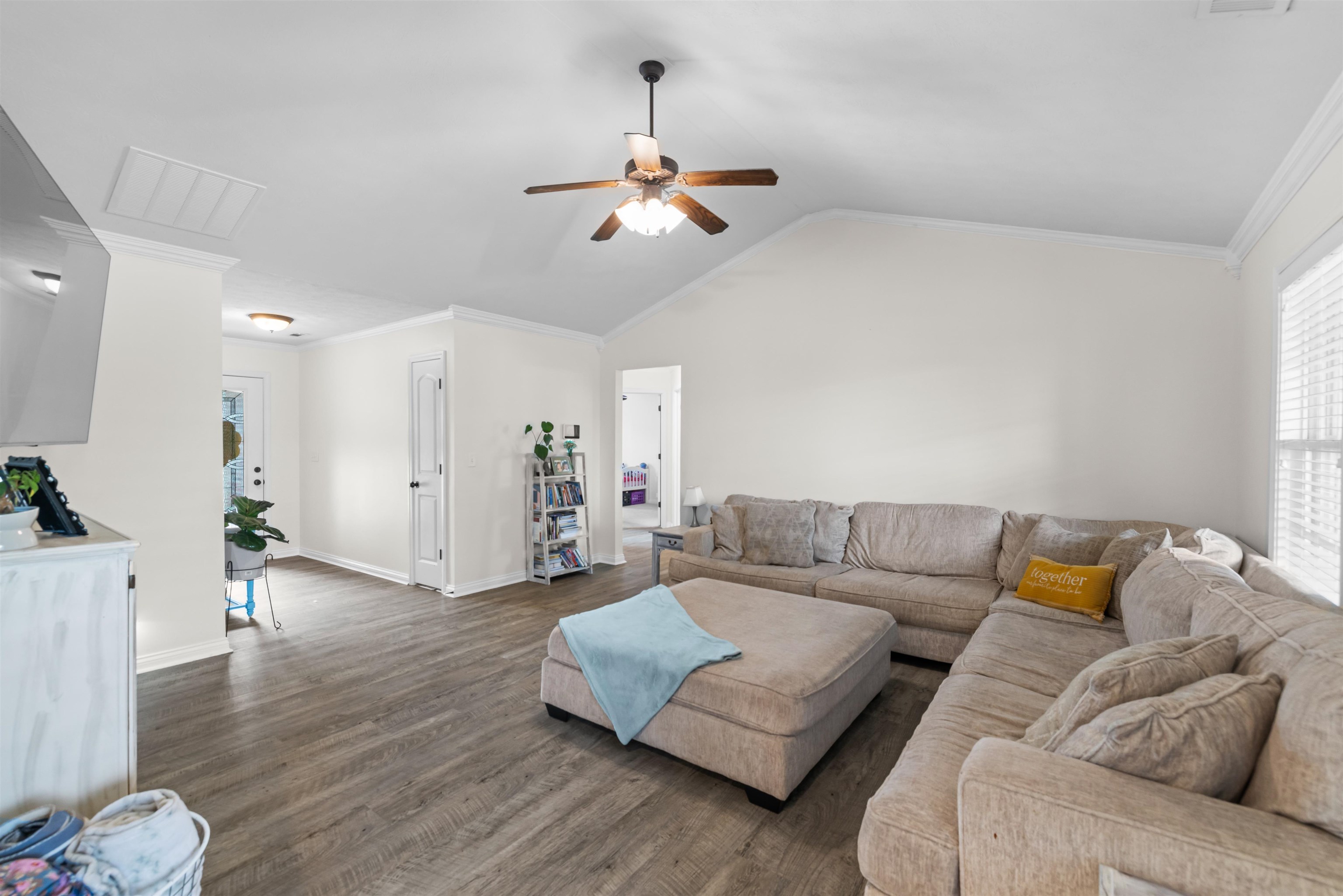 2954 Avenue of the Parks, Owensboro, Kentucky 42303, 3 Bedrooms Bedrooms, ,2 BathroomsBathrooms,Single Family Residence,For Sale,Avenue of the Parks,92235